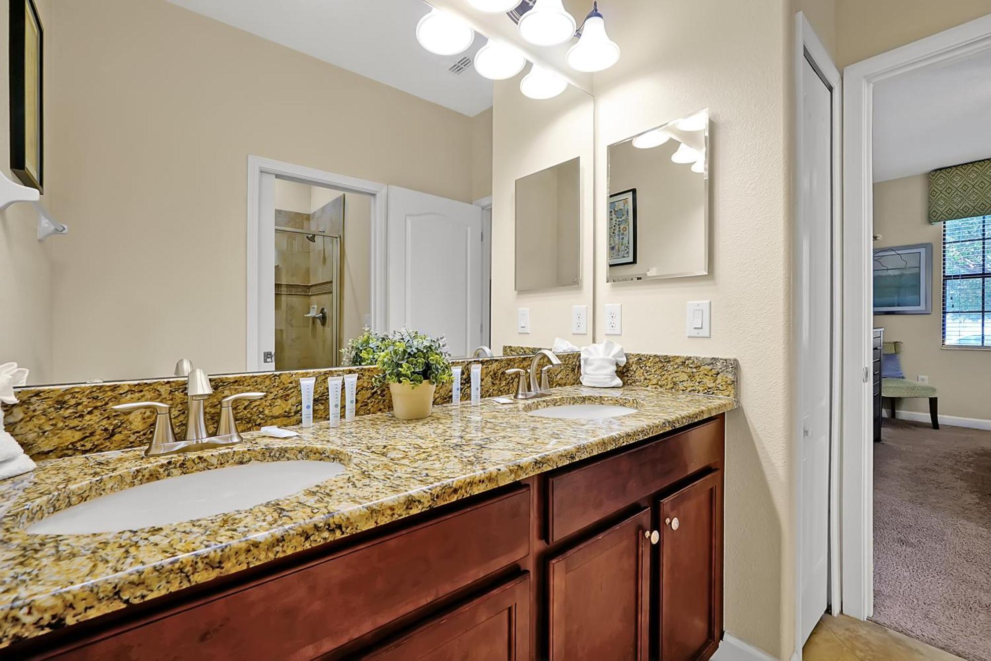 Embrace Magic At Our Luxe 6-br In Championsgate! Davenport