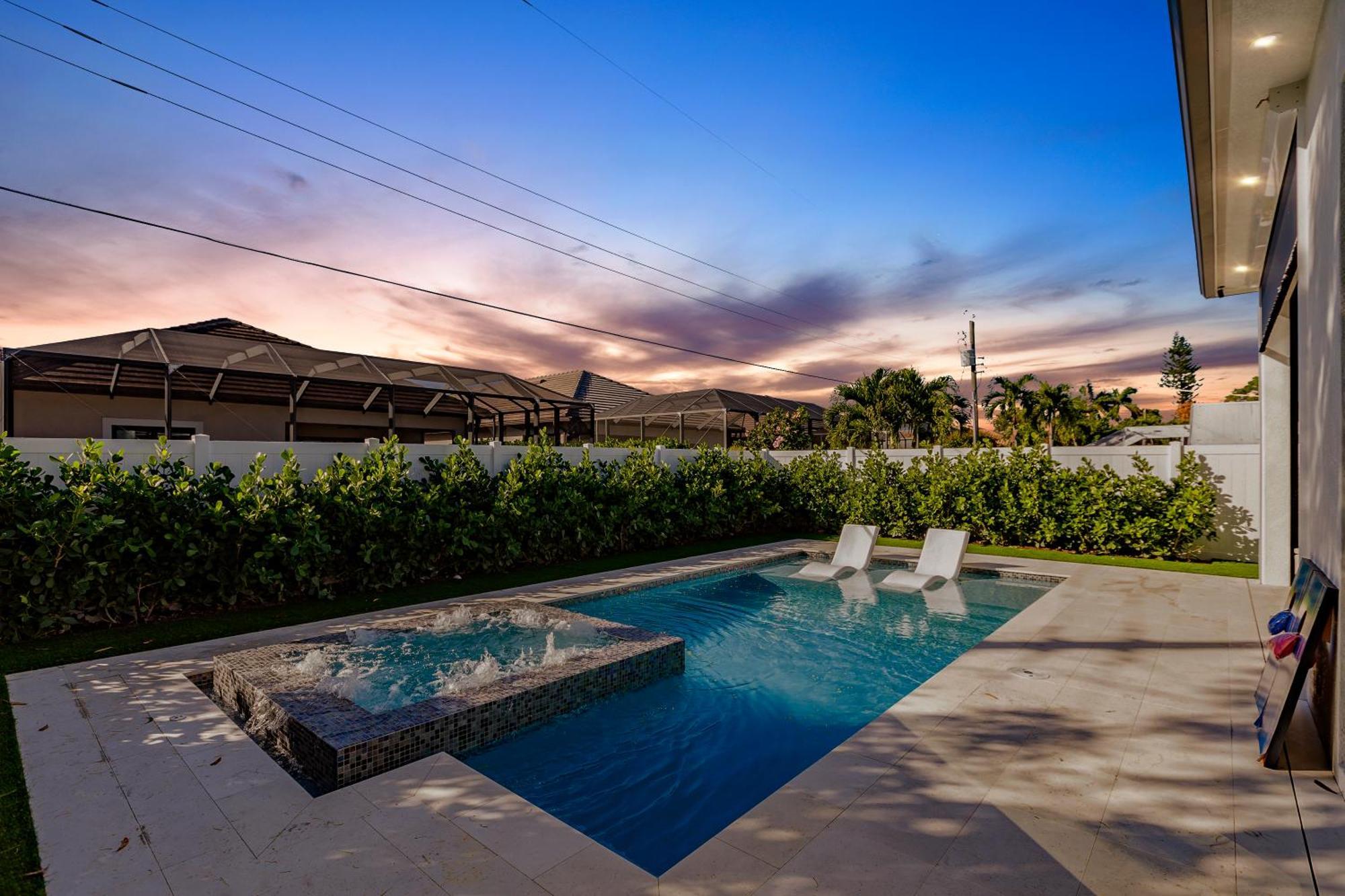 Calming Waves Luxury 4-3 Holiday home Naples