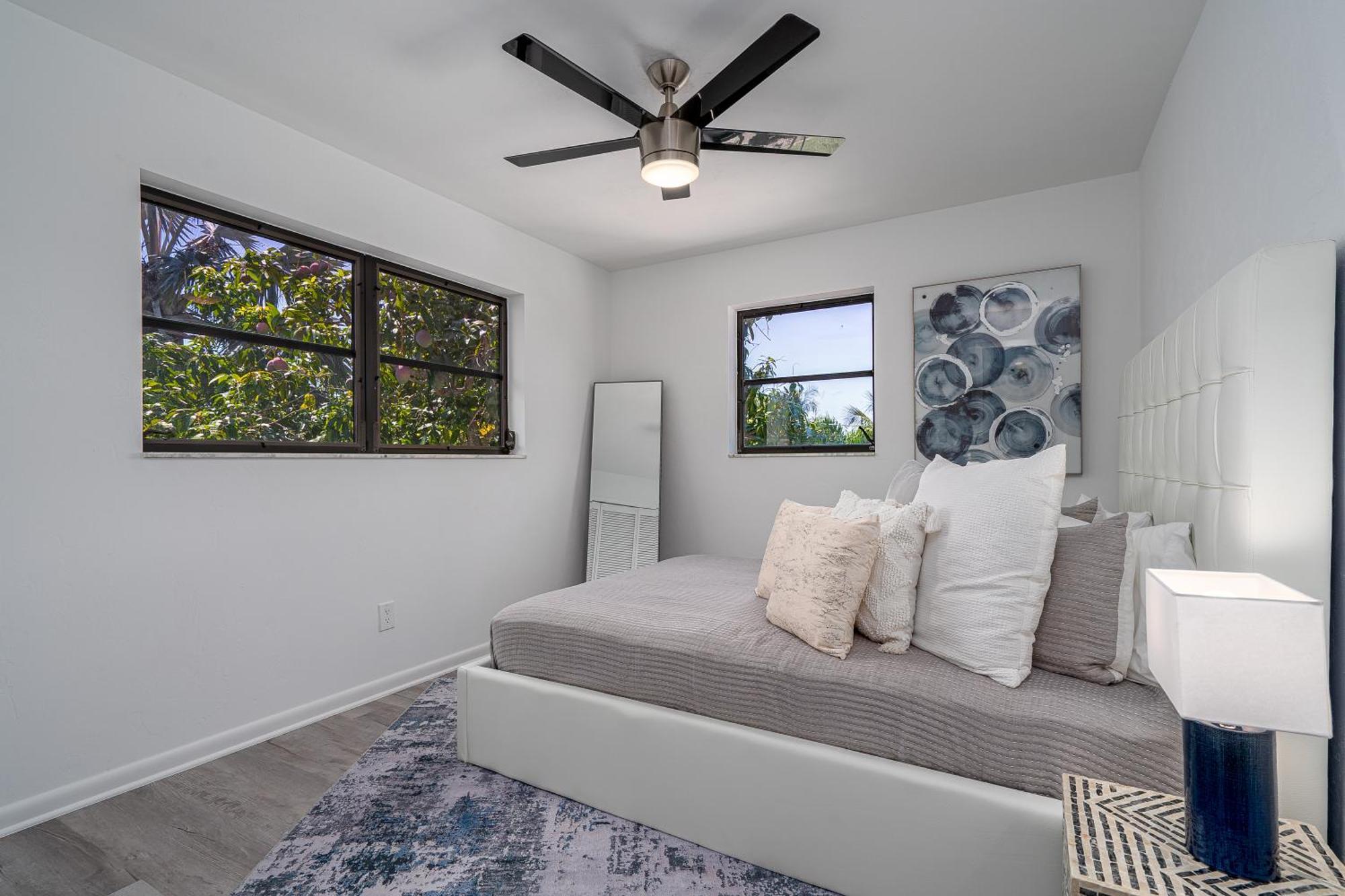 180° Bay Views, Newly Remodeled, Walk To Holiday home