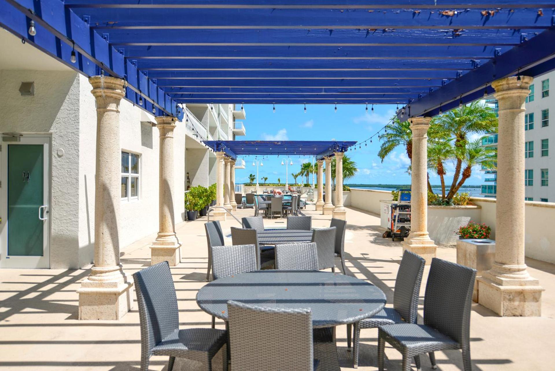 Fascinating Stylish At Brickell Apartment