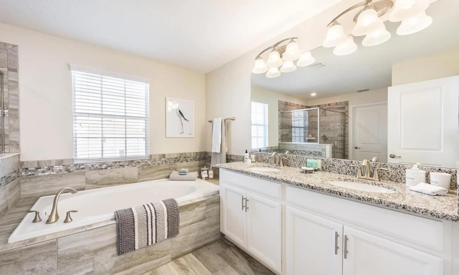 Relaxing Spacious 5br Family Pool With Game Room-1544 Holiday home *