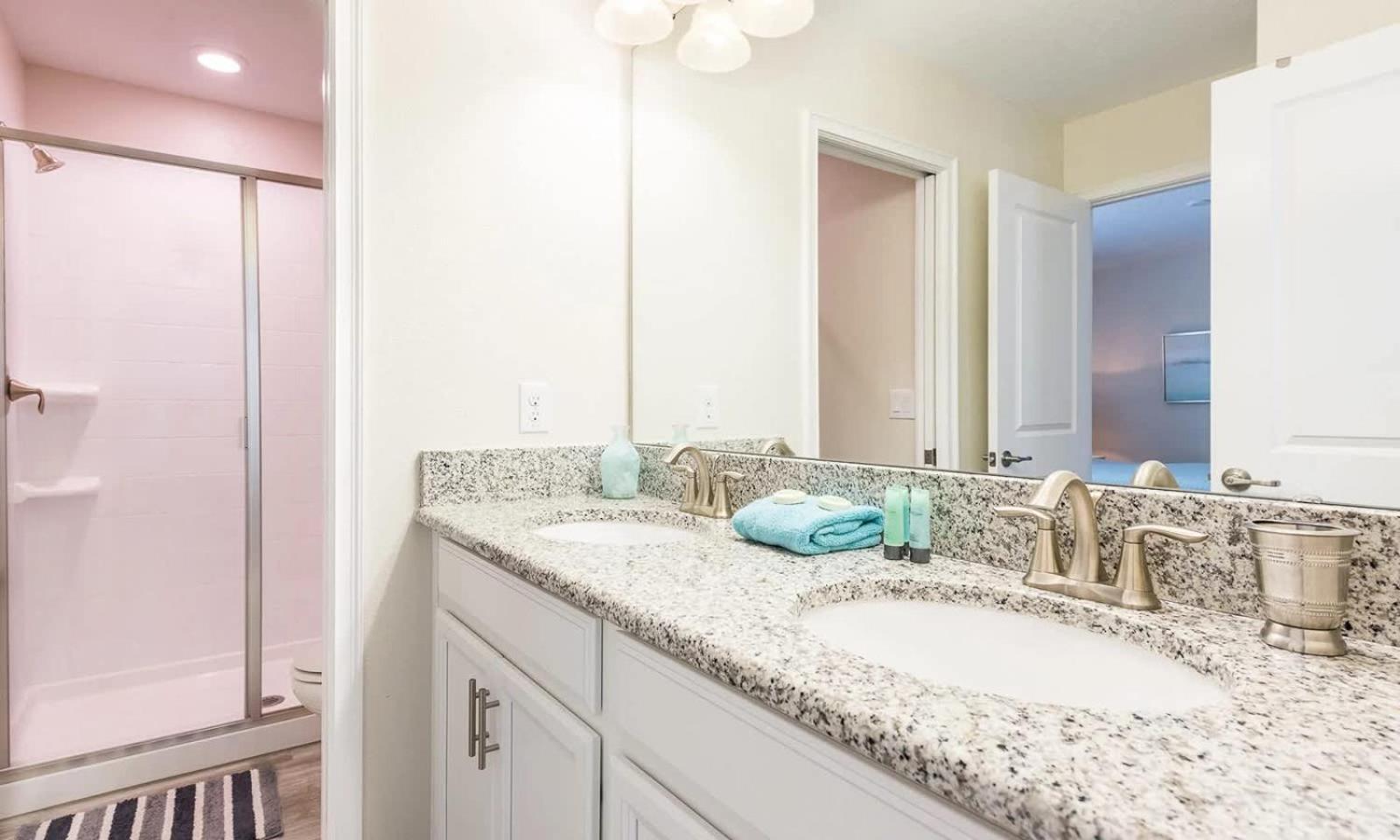 Relaxing Spacious 5br Family Pool With Game Room-1544 Holiday home Davenport
