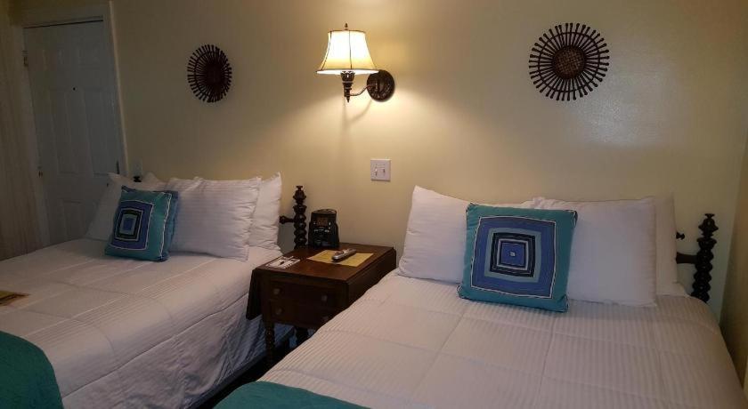 Hotel The Caribbean Court Boutique