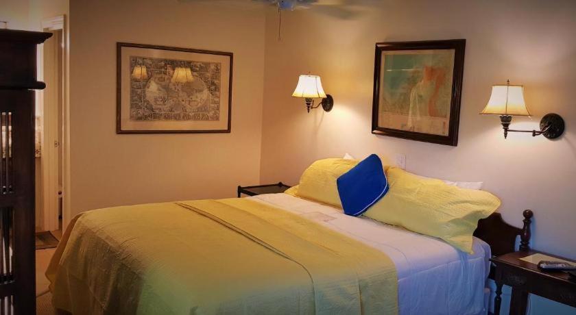 The Caribbean Court Boutique Hotel Vero Beach