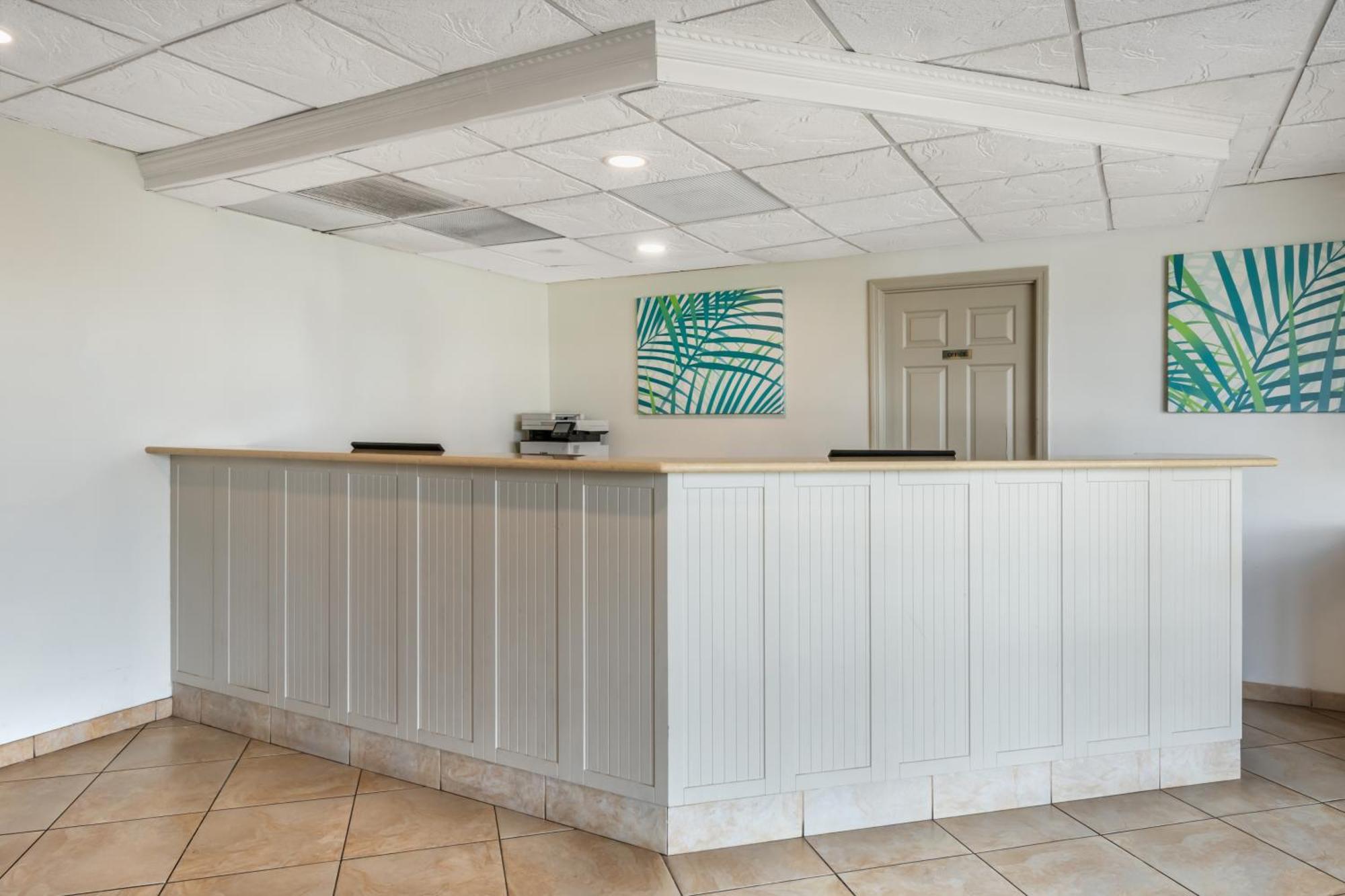 Tropical Winds Hotel 3*