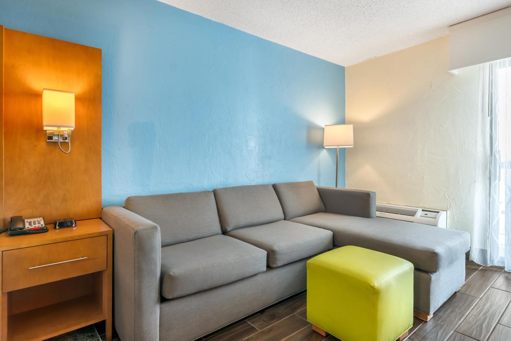 Tropical Winds Hotel Daytona Beach