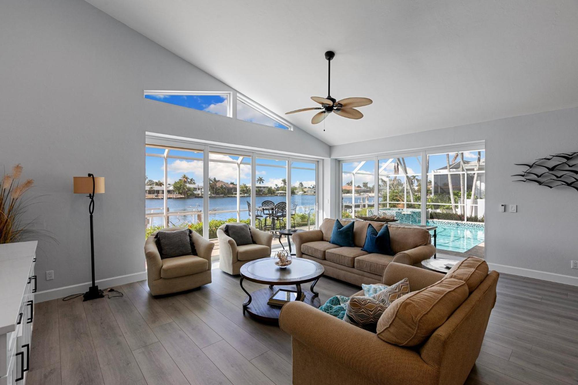 New 2024 Renovation! Gorgeous Island Oasis With Sw Exposure On Holiday home Marco Island