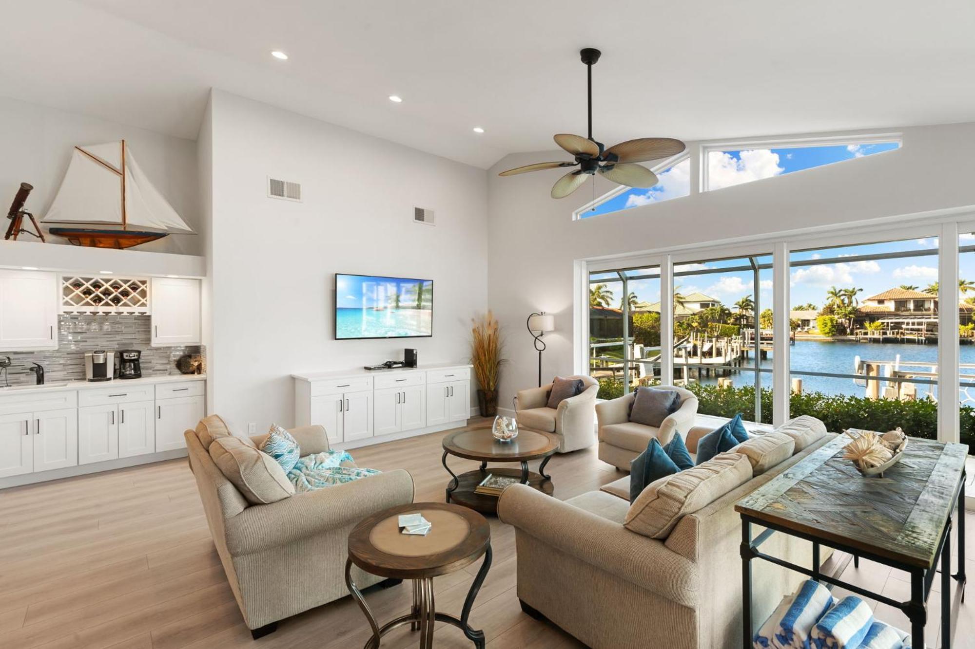 Holiday home New 2024 Renovation! Gorgeous Island Oasis With Sw Exposure On Marco Island