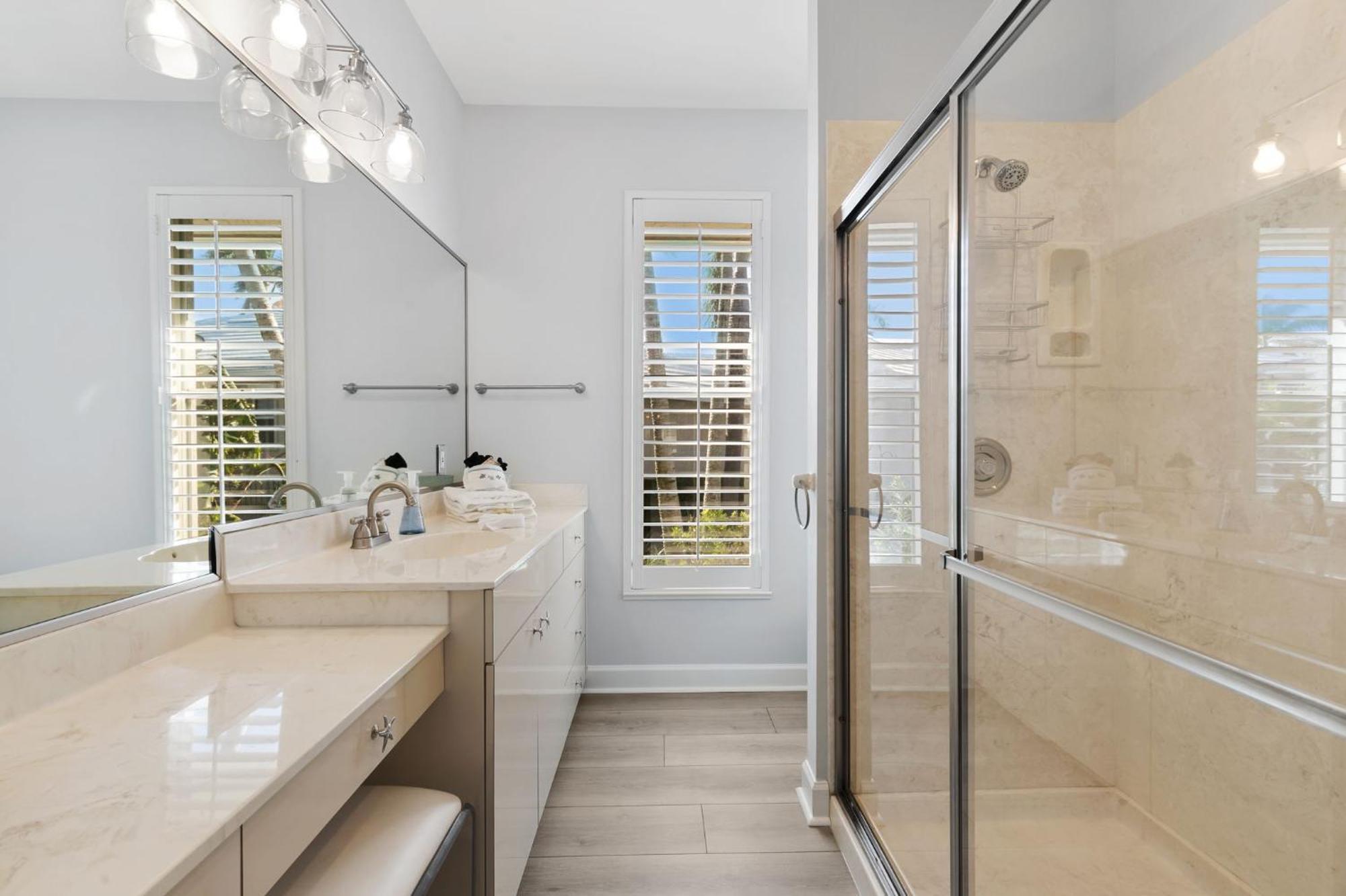 New 2024 Renovation! Gorgeous Island Oasis With Sw Exposure On * Marco Island