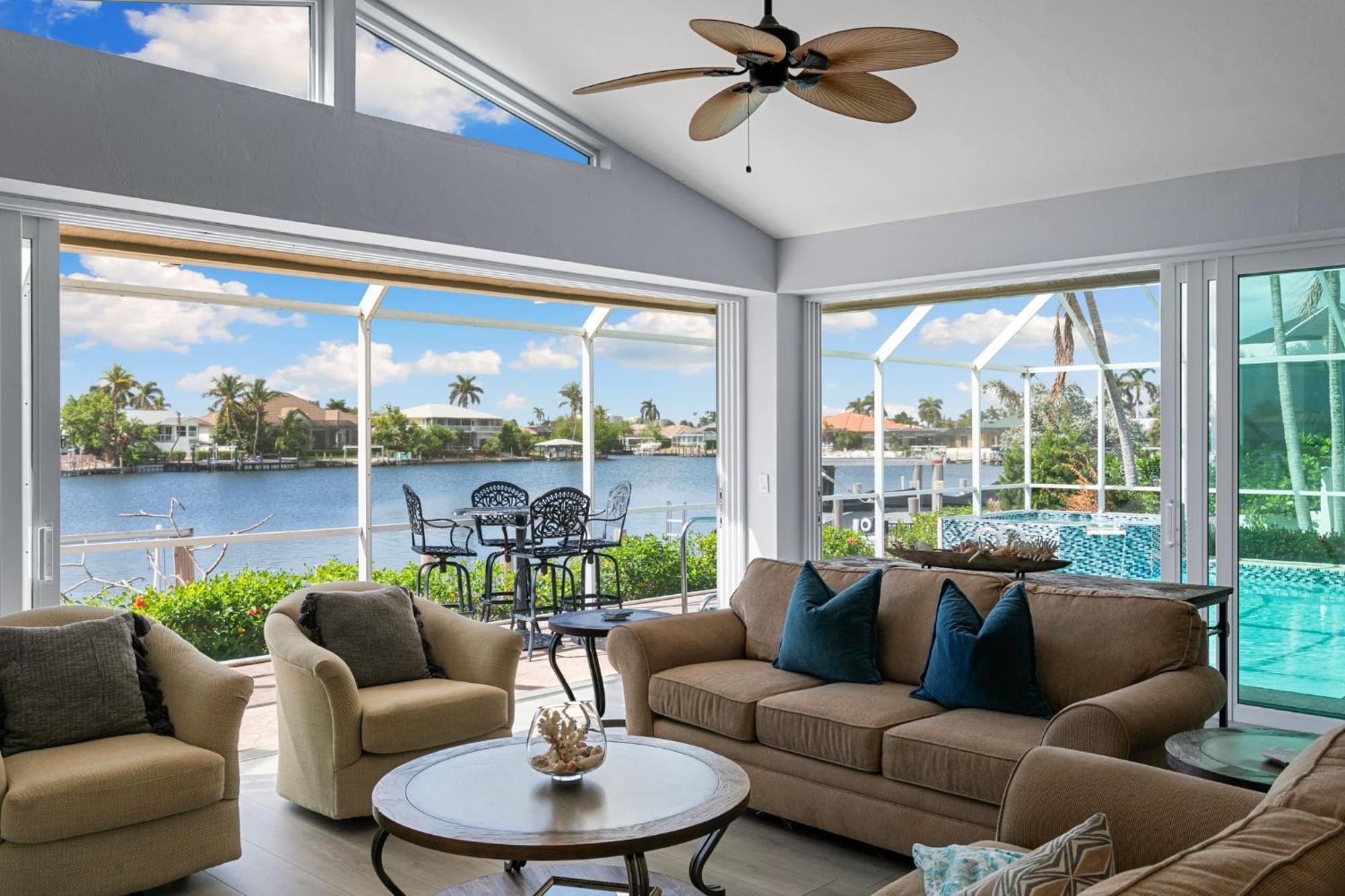 New 2024 Renovation! Gorgeous Island Oasis With Sw Exposure On Holiday home *