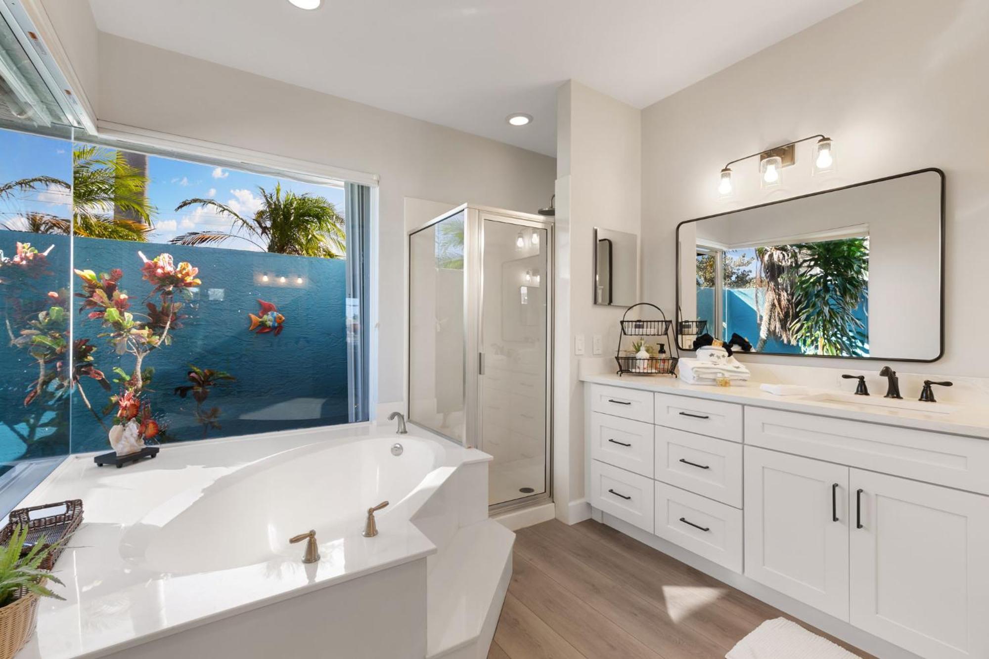 Holiday home New 2024 Renovation! Gorgeous Island Oasis With Sw Exposure On *
