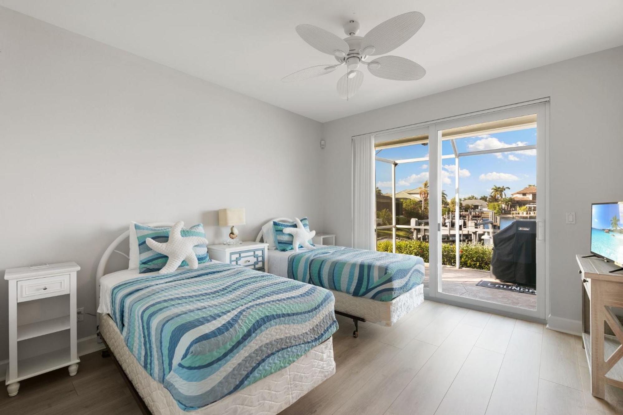 New 2024 Renovation! Gorgeous Island Oasis With Sw Exposure On * Marco Island