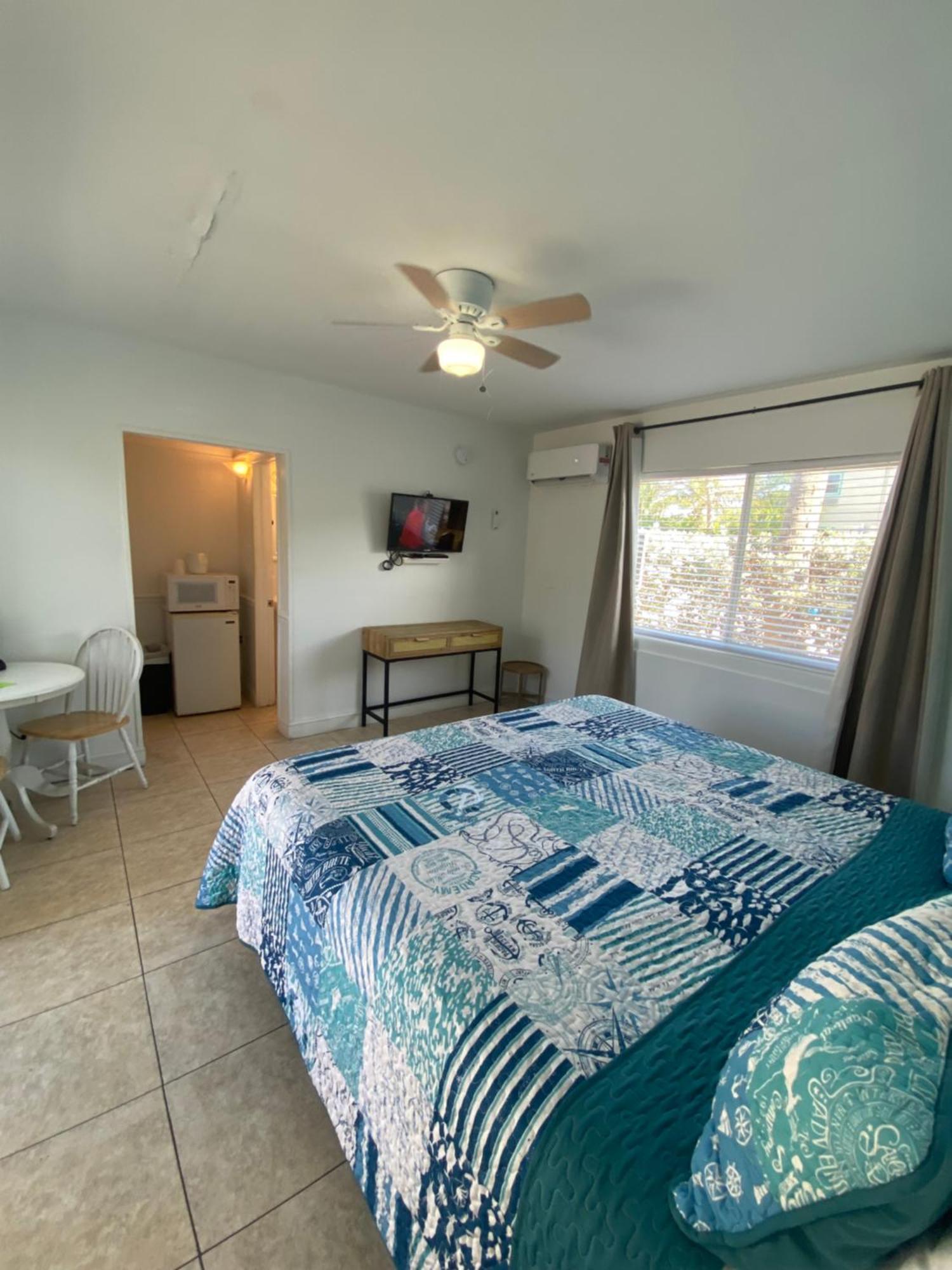 Kingsail Motel Marathon