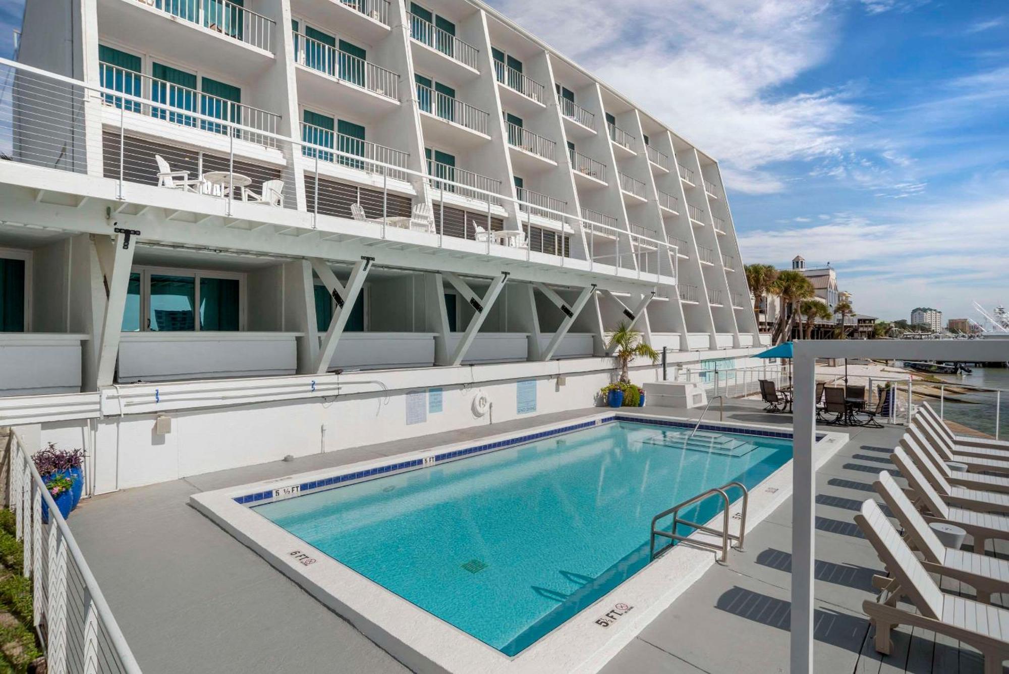 Hotel On Harbor, Ascend Collection 3*