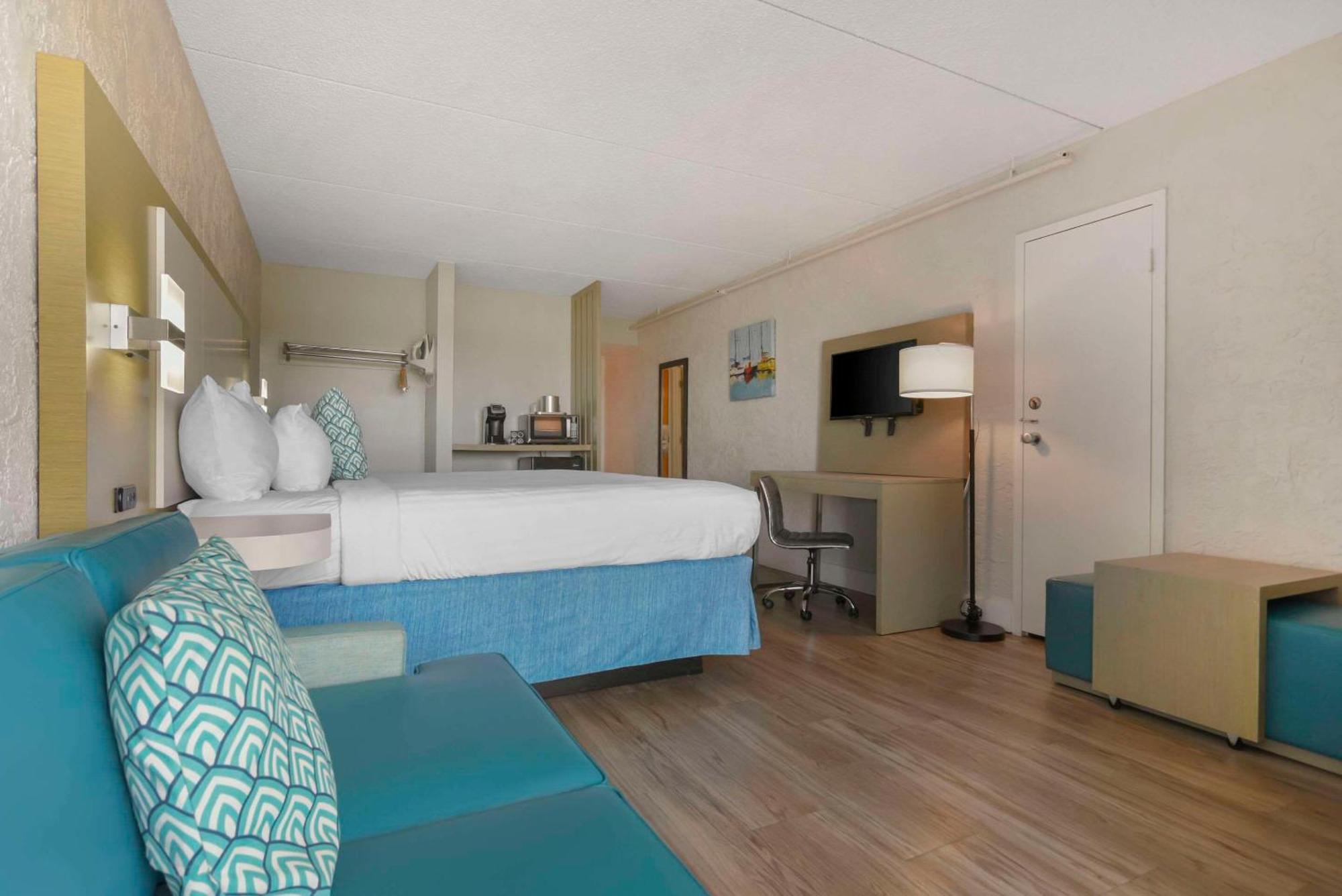 On Harbor, Ascend Collection Hotel