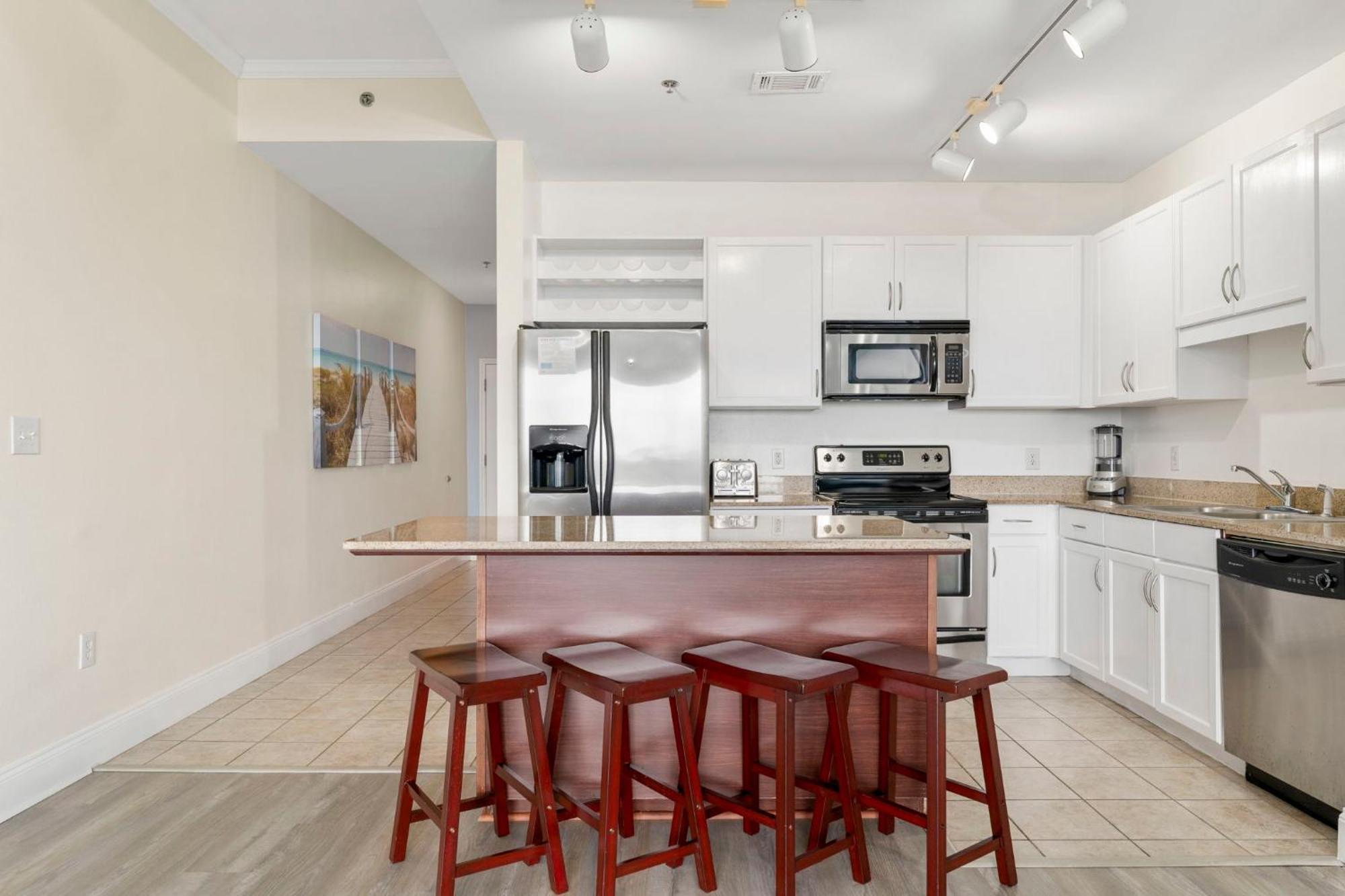 Laketown Wharf 2030 Apartment Panama City Beach