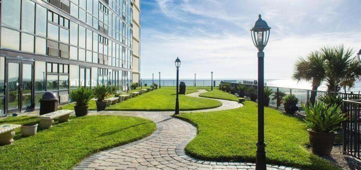 Single Or Double Oceanfront Pool & Tiki Aparthotel Daytona Beach Shores