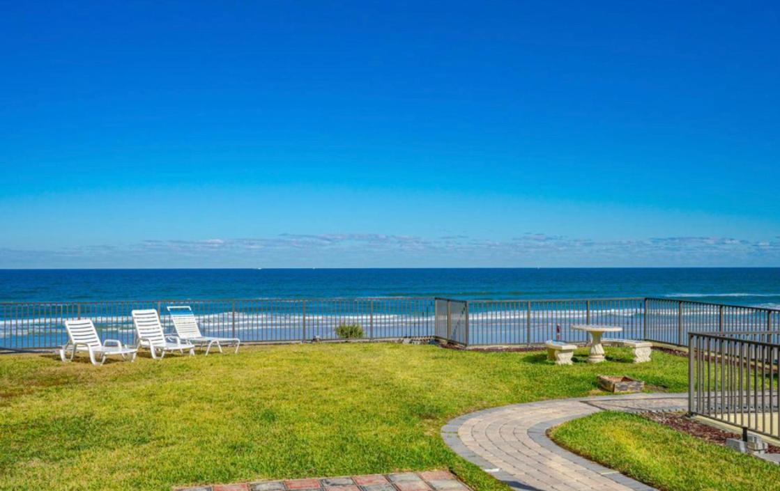 Aparthotel Single Or Double Oceanfront Pool & Tiki