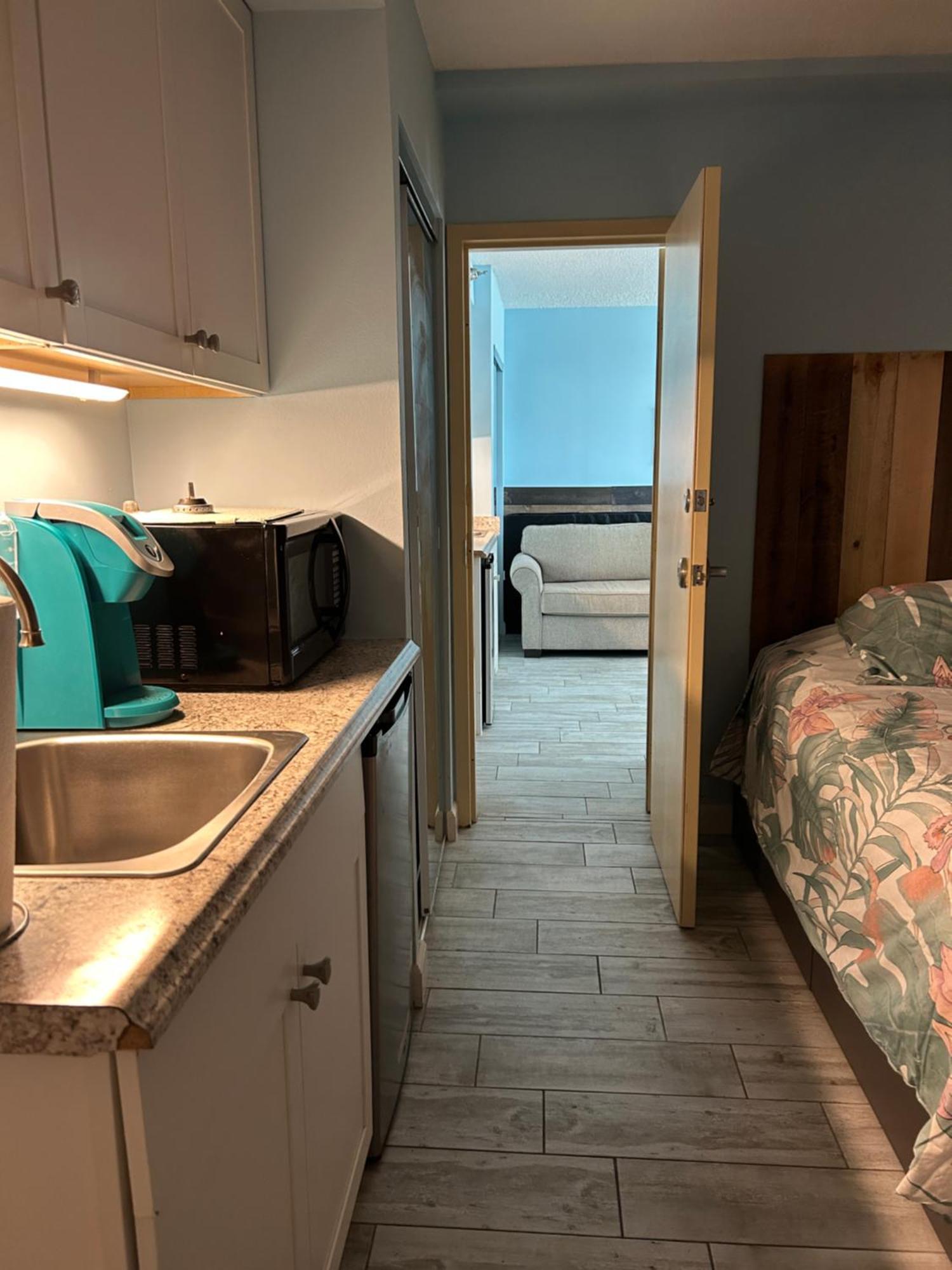 Aparthotel Single Or Double Oceanfront Pool & Tiki Daytona Beach Shores