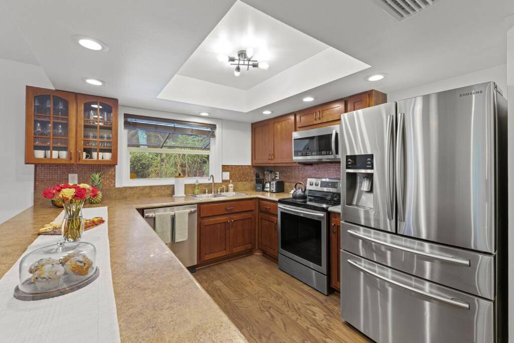 Backyard Games, Fire Pit, Heated Pool, Near Holiday home *