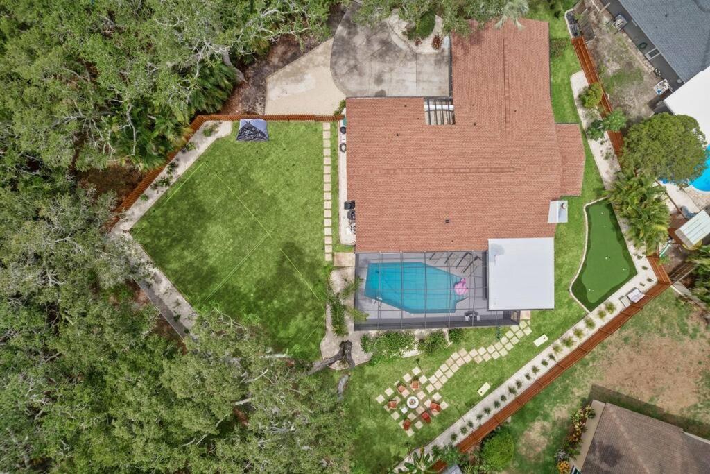 Holiday home Backyard Games, Fire Pit, Heated Pool, Near *