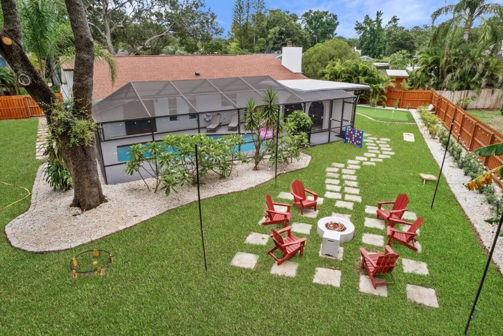 Backyard Games, Fire Pit, Heated Pool, Near *