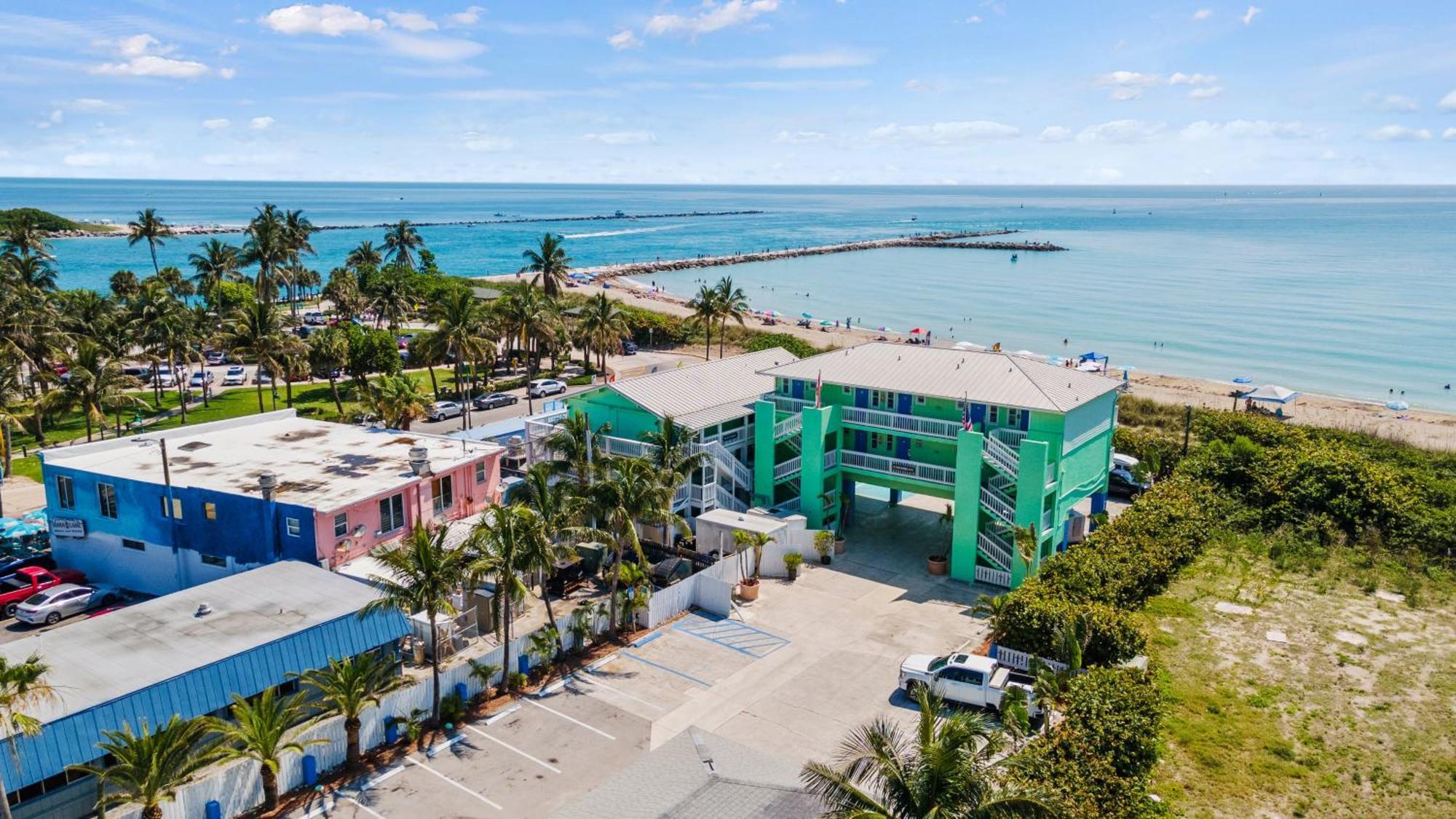 Ocean View With Balcony- King Bed #25 *