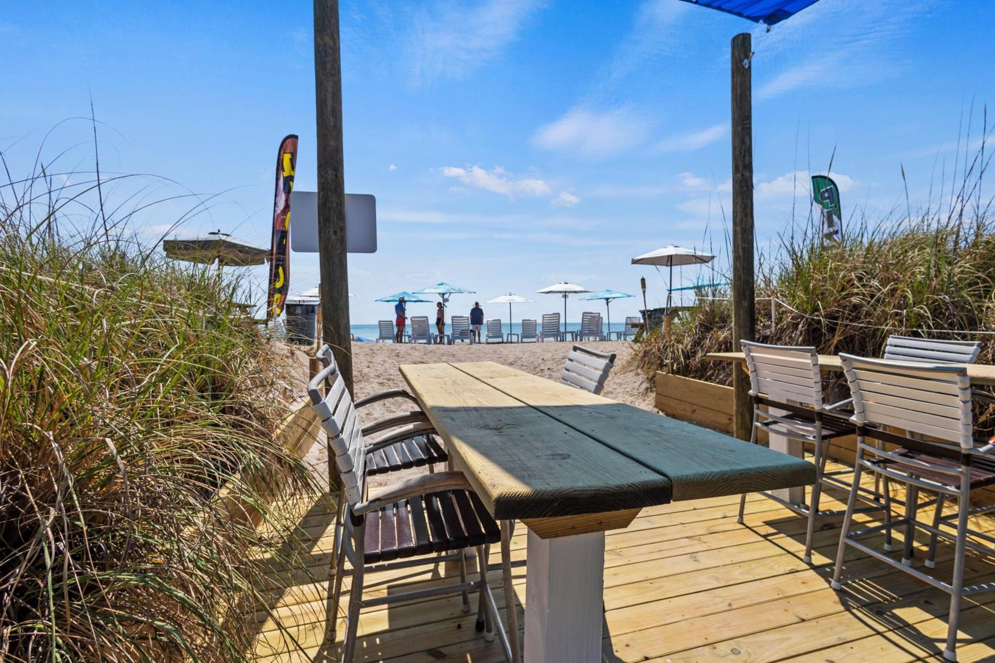 Ocean View With Balcony- King Bed #25 Hotel *