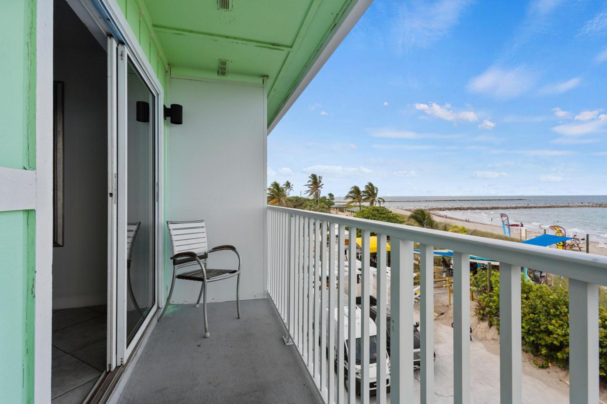 Ocean View With Balcony- King Bed #25 Hotel *