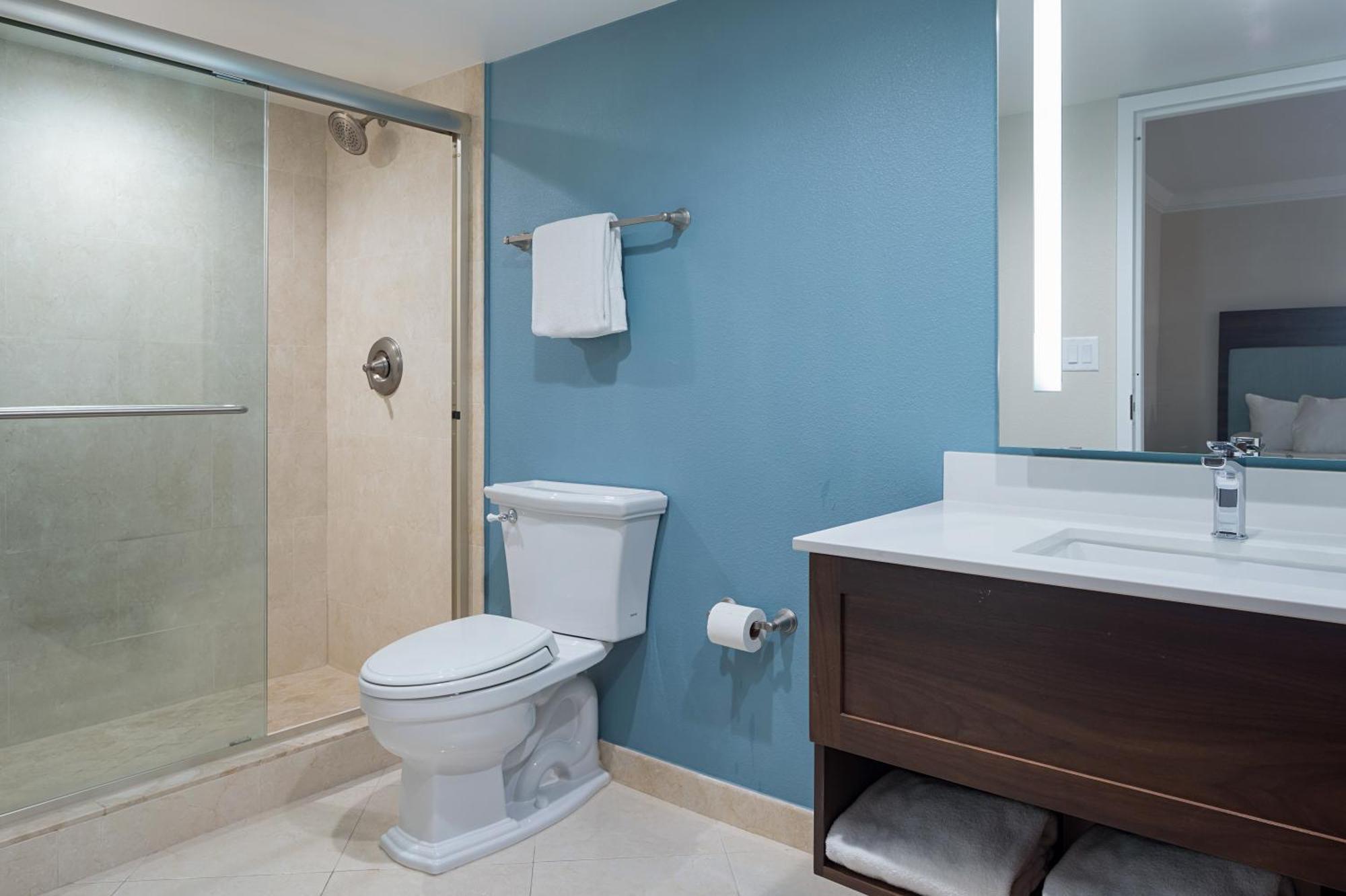 The Atlantic On The Ave Hotel 4*
