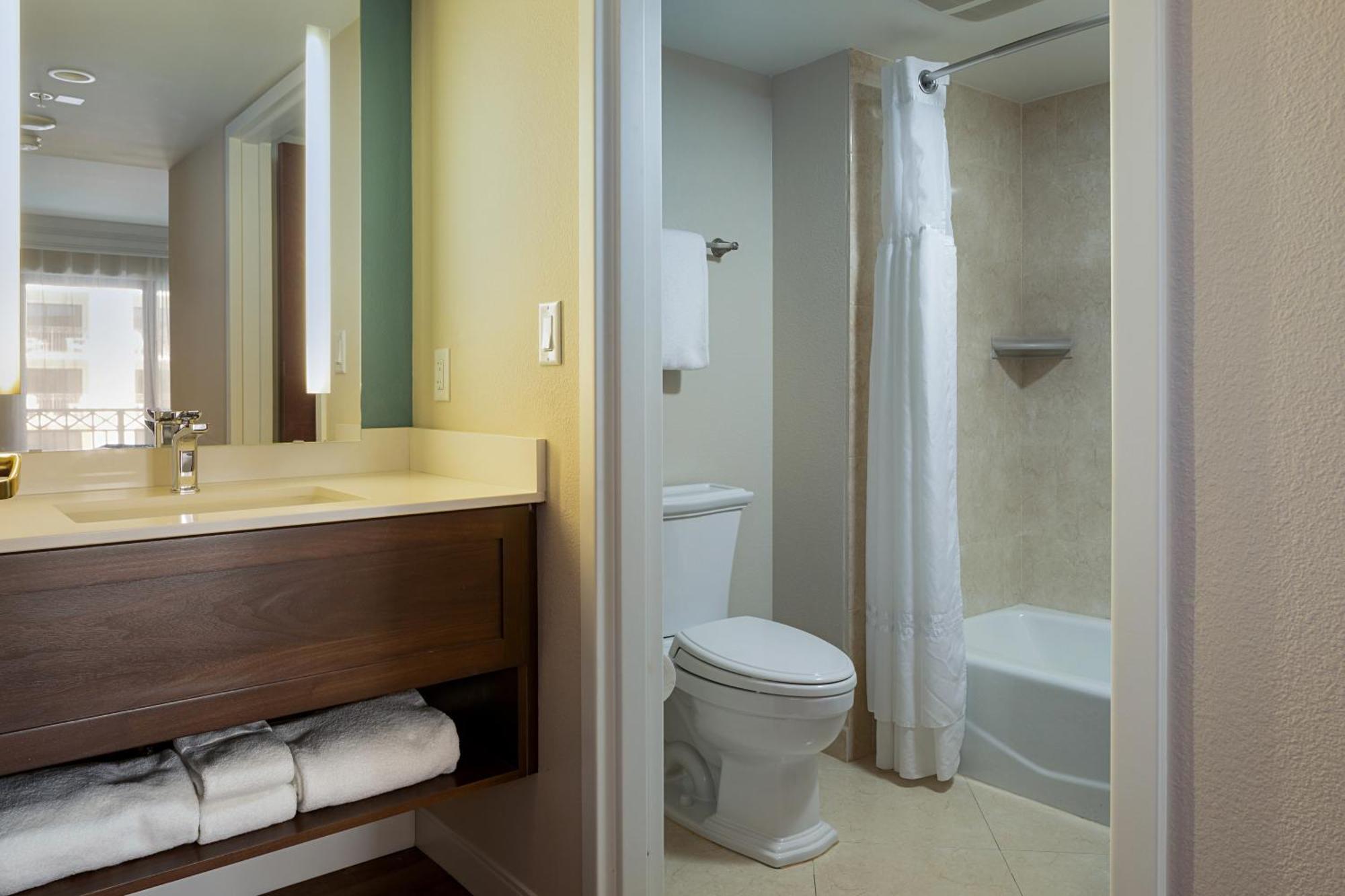 Hotel The Atlantic On The Ave 4*