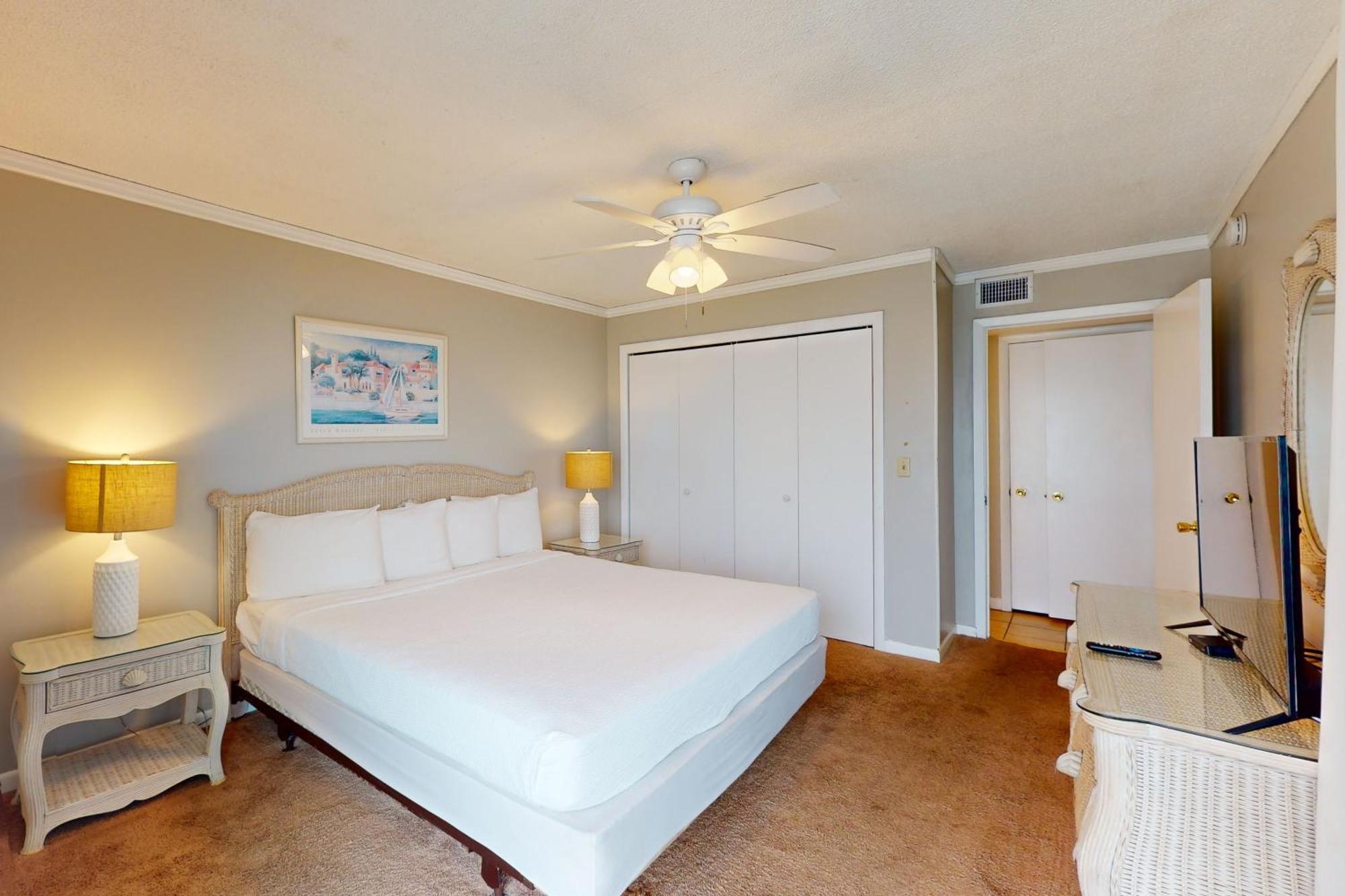 Gulf Gate 402 *