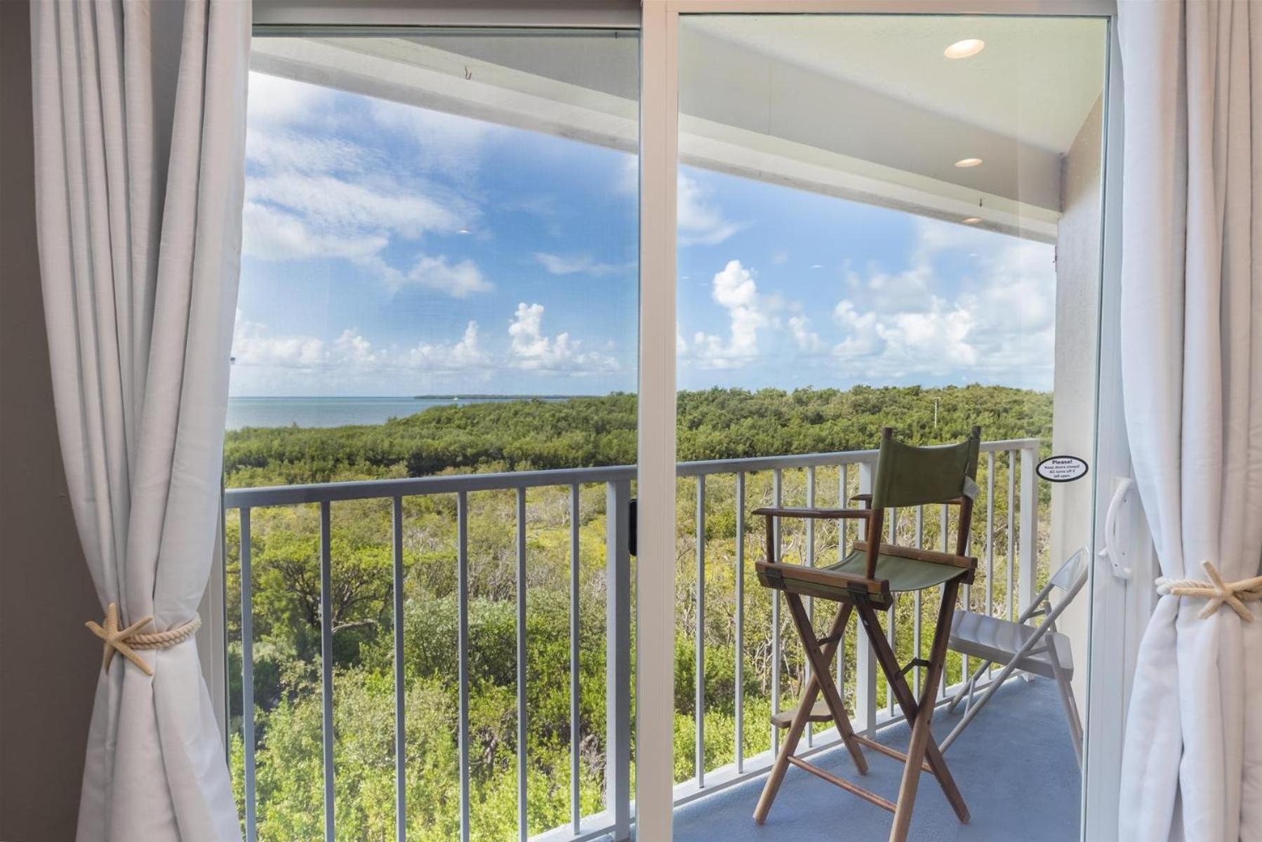 2402 Ocean Pointe Apartment Tavernier