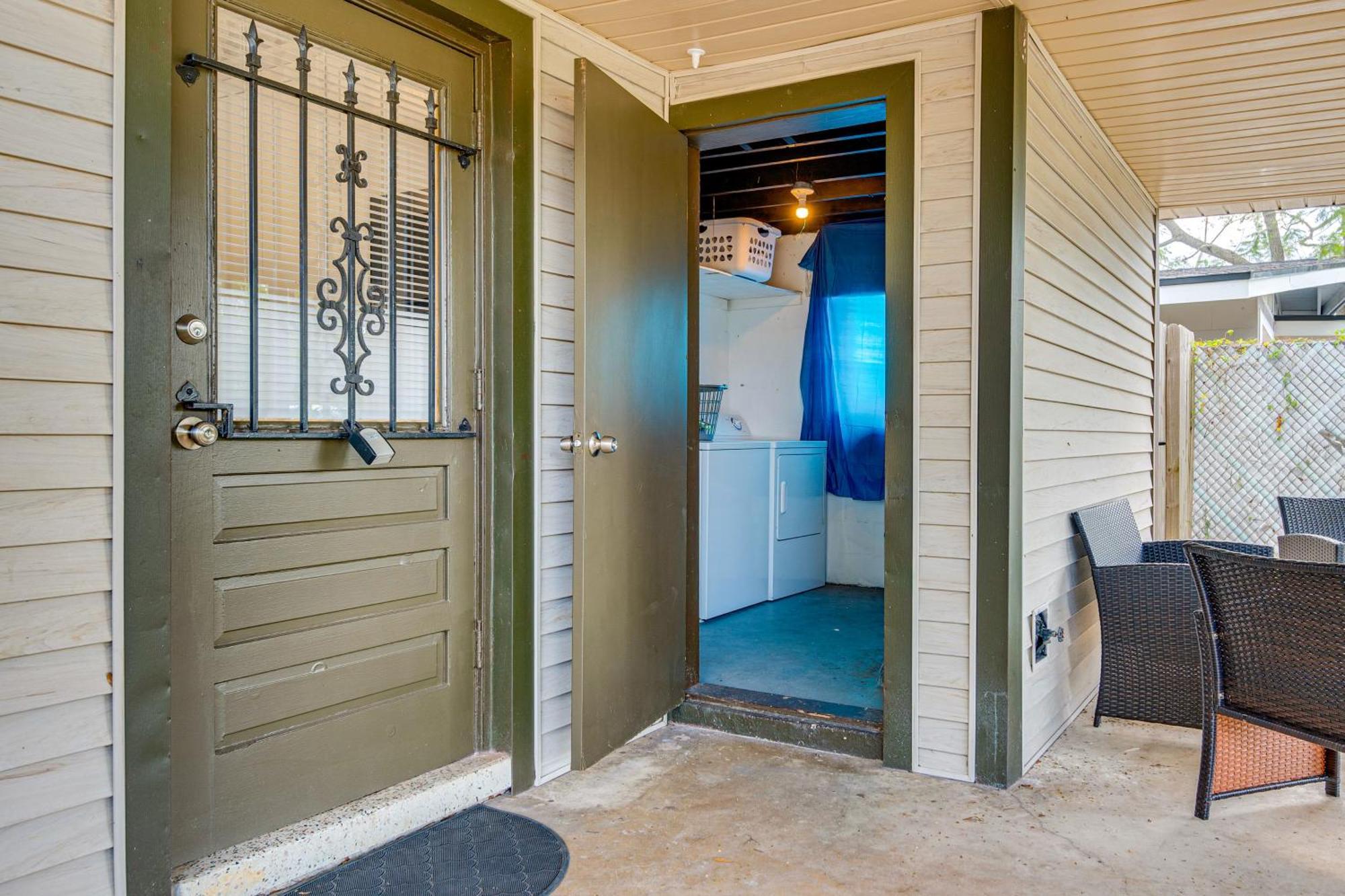 12 Mi To With Outdoor Dining In Cocoa! Holiday home Cocoa