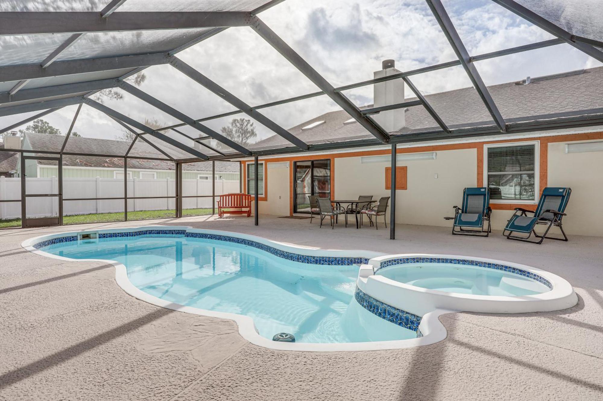 Holiday home With Pool 5 Mi To Neptune In *