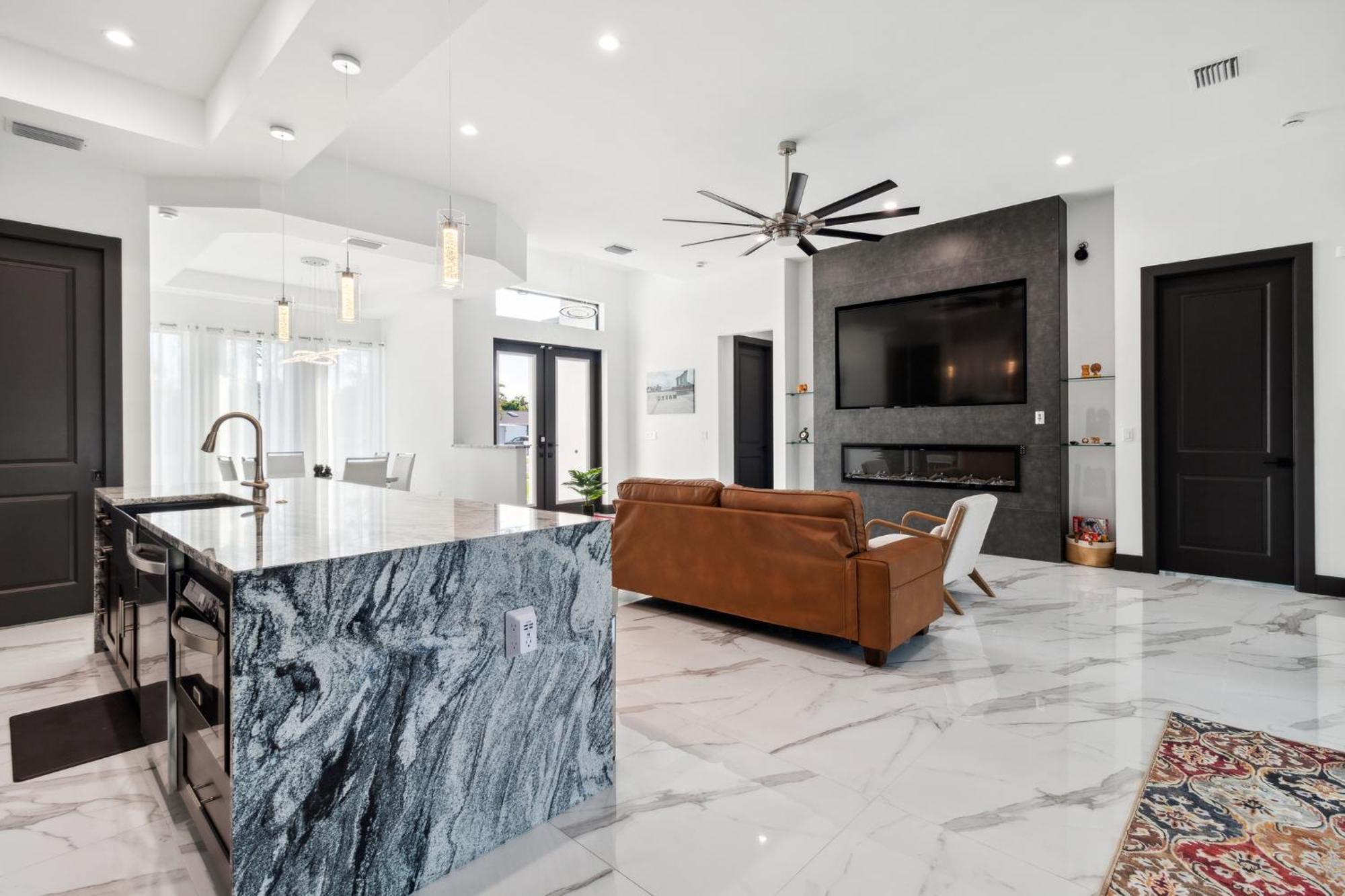 Holiday home Retreat Gulfside Waterfront Luxury Private Pool And