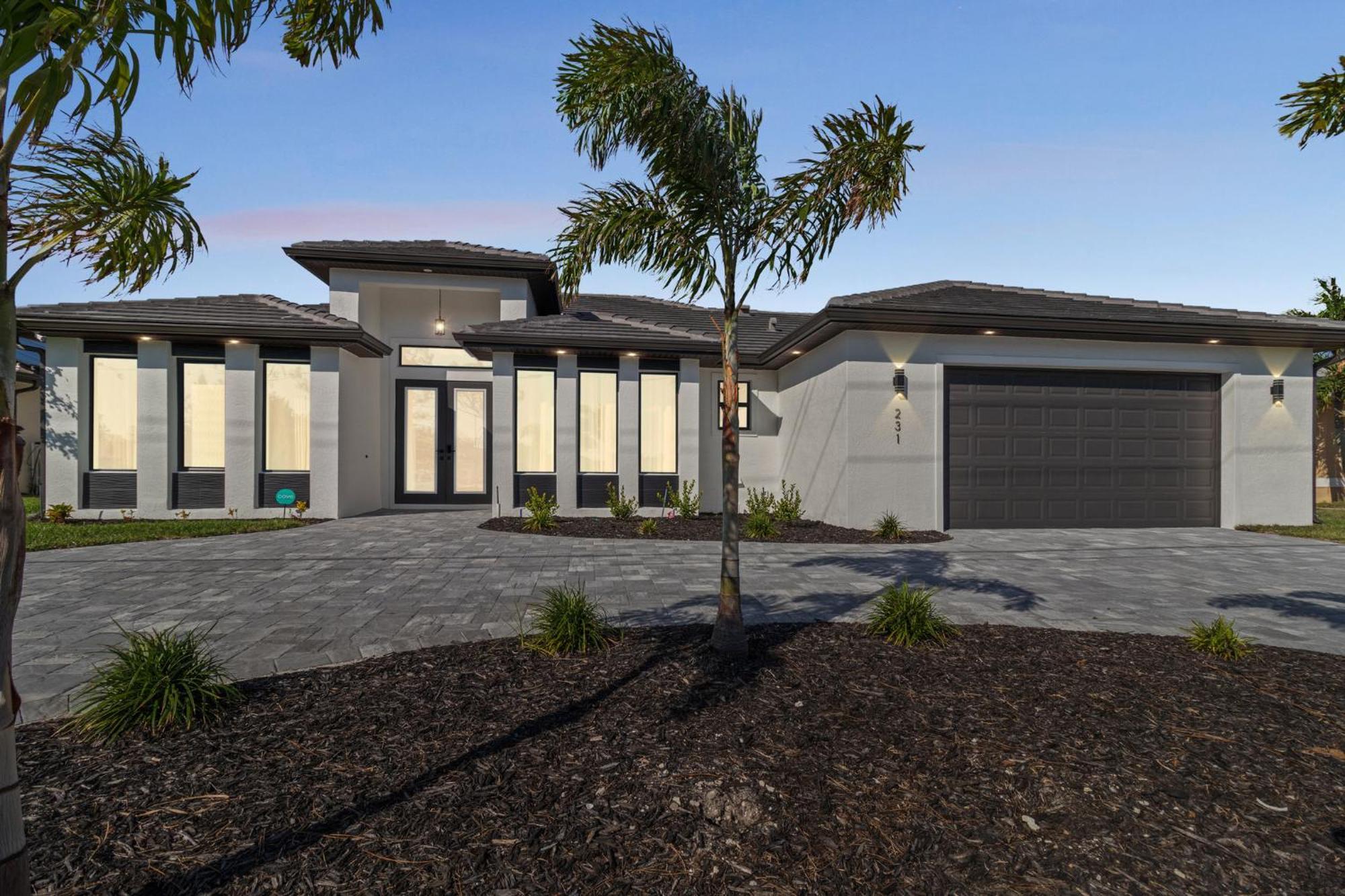 Holiday home Retreat Gulfside Waterfront Luxury Private Pool And Cape Coral