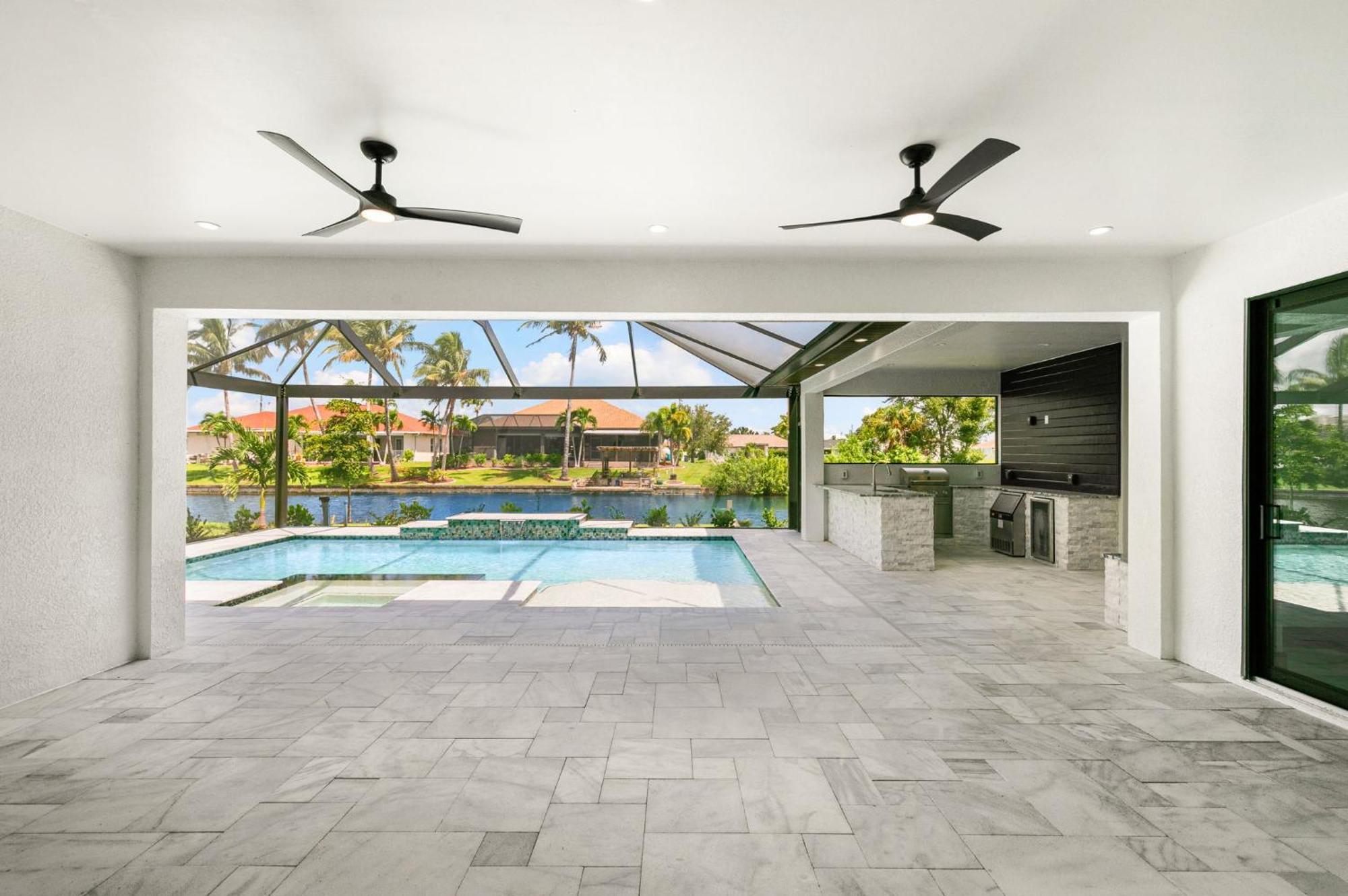 Retreat Gulfside Waterfront Luxury Private Pool And Holiday home