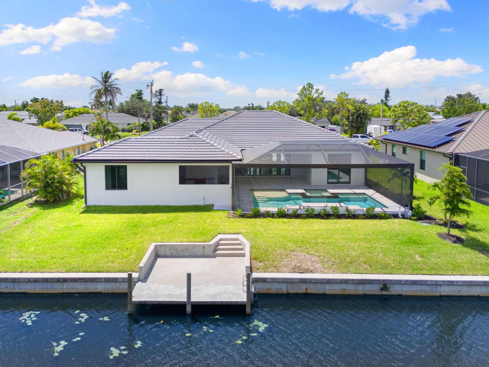 Retreat Gulfside Waterfront Luxury Private Pool And