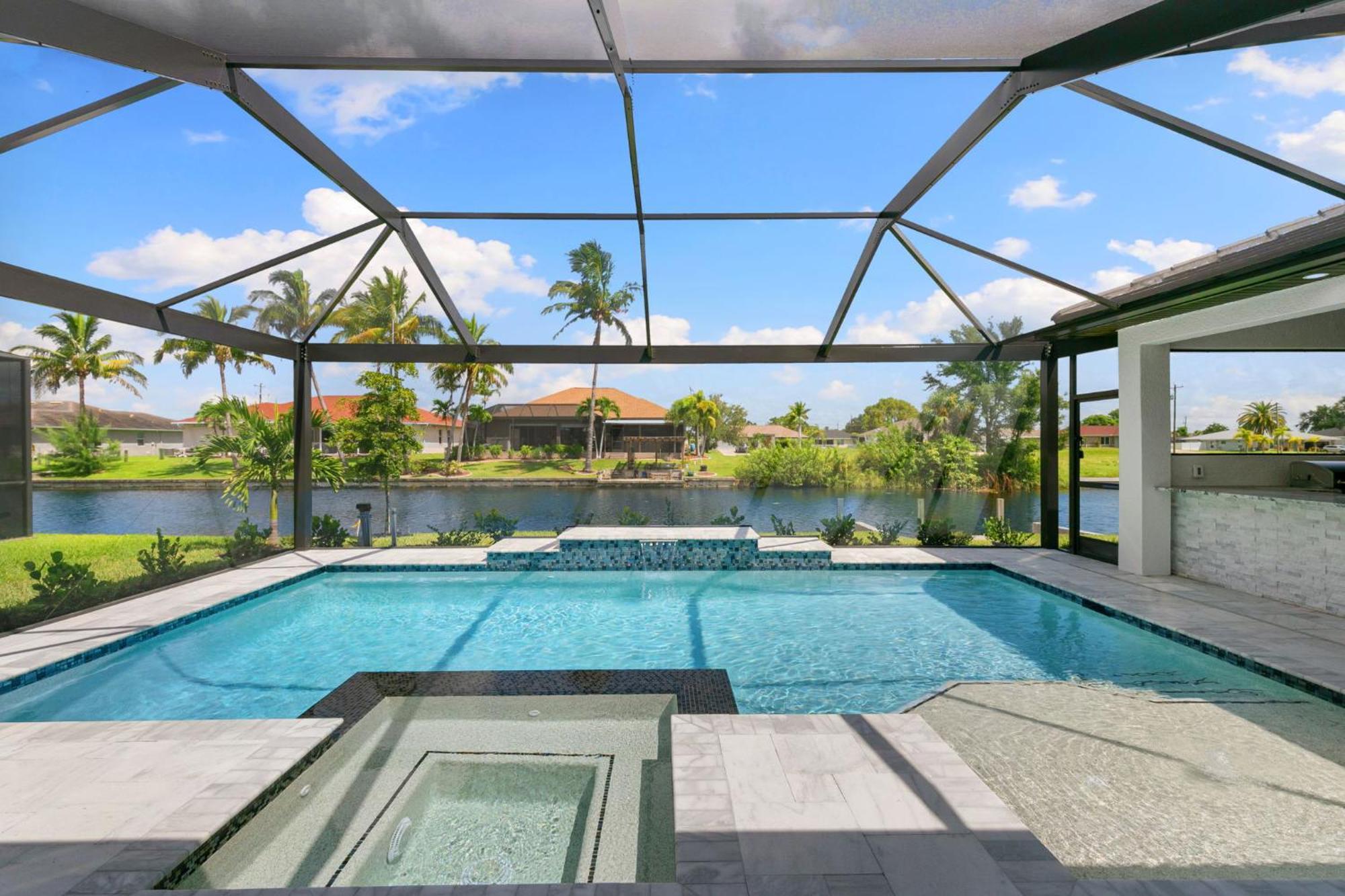 Holiday home Retreat Gulfside Waterfront Luxury Private Pool And