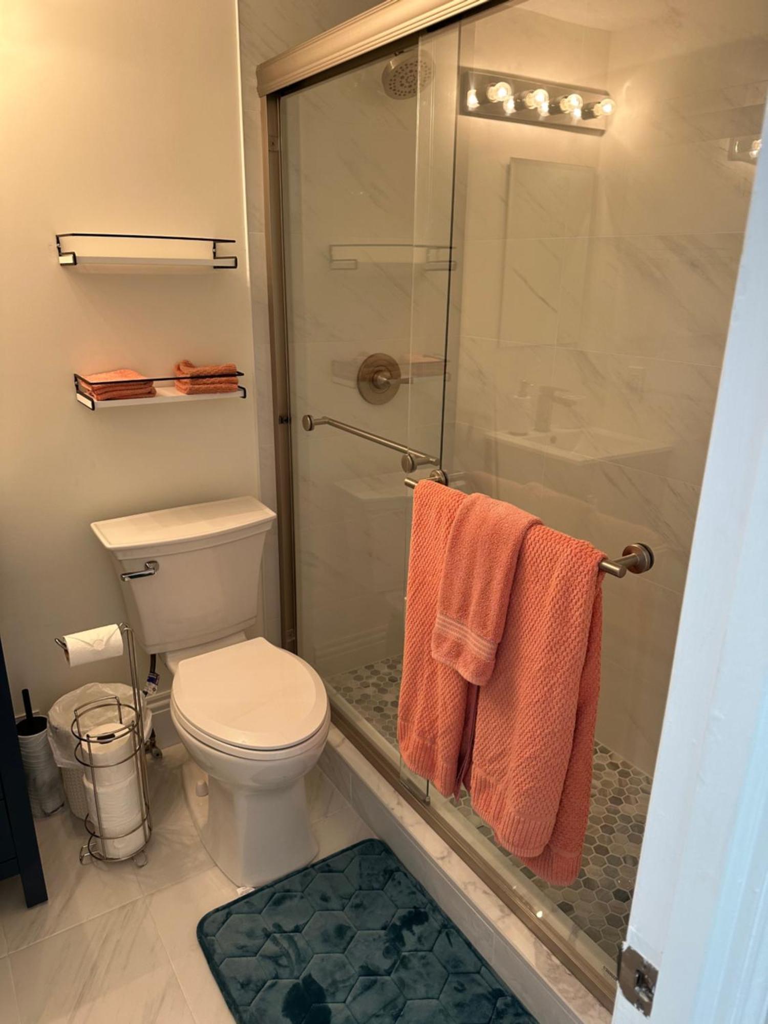 Cozy In The Heart Of The Palm Island - Free Valet Service