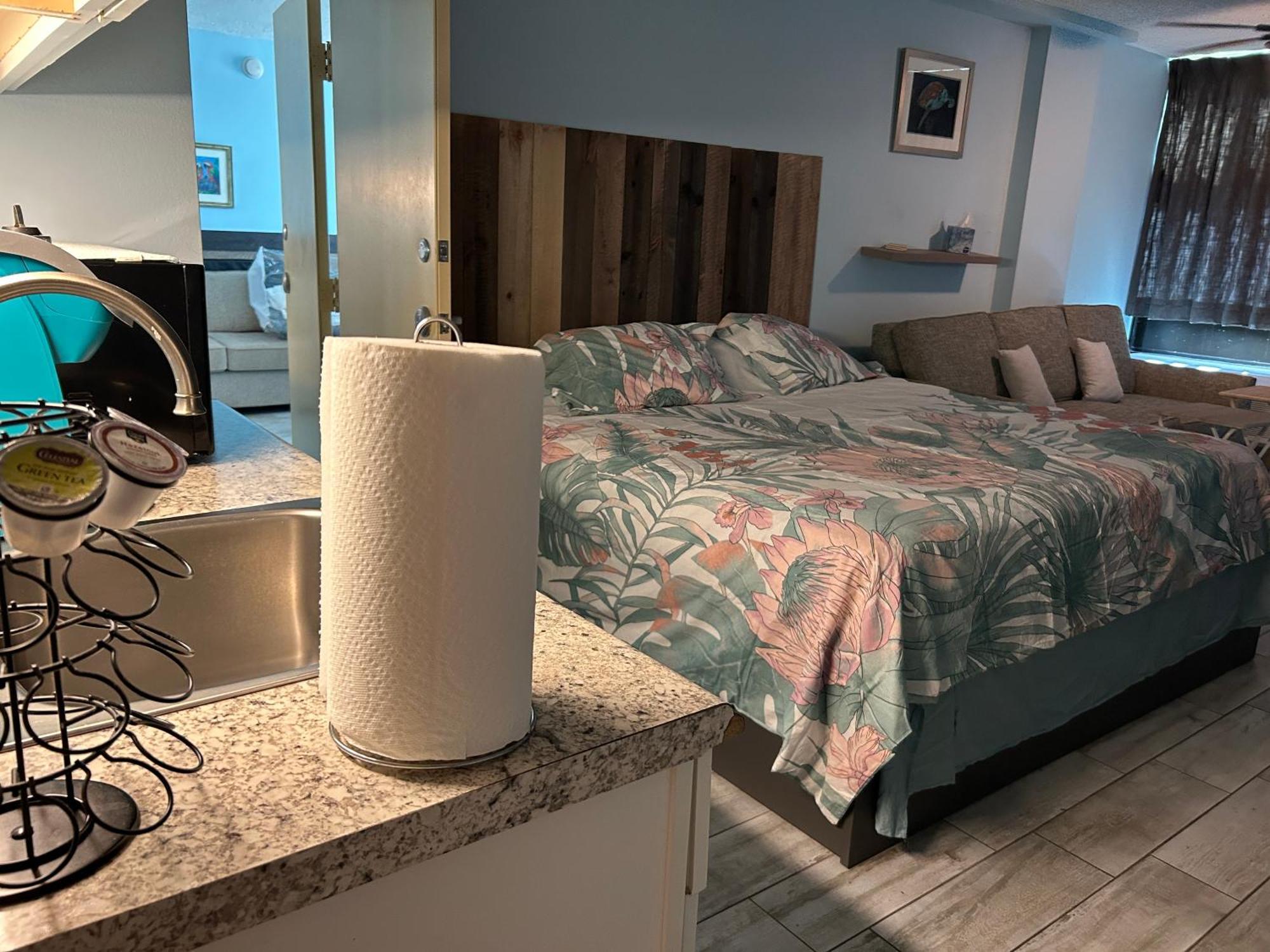 Aparthotel Single Or Double Oceanfront Pool & Tiki *