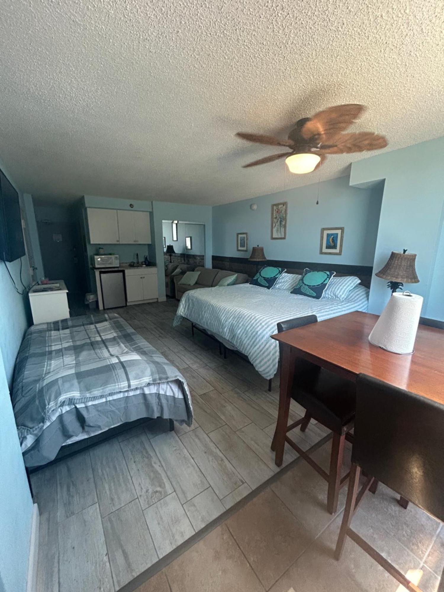 Single Or Double Oceanfront Pool & Tiki Aparthotel Daytona Beach Shores