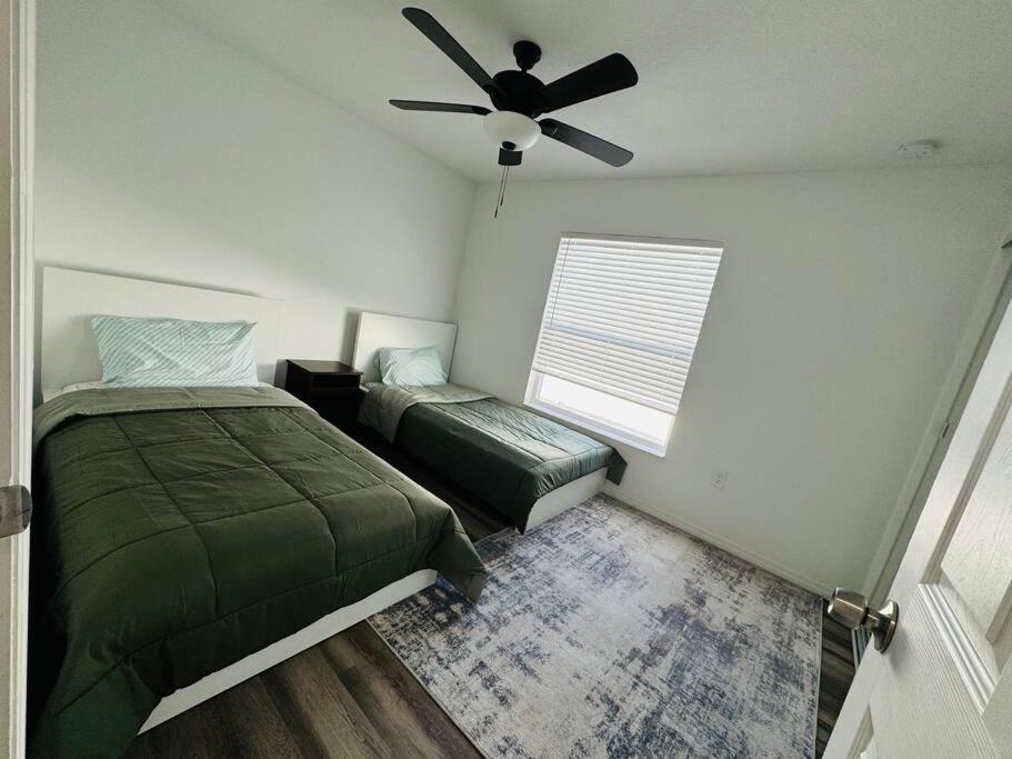 Villa Brand New Modern Urban Oasis Bradenton