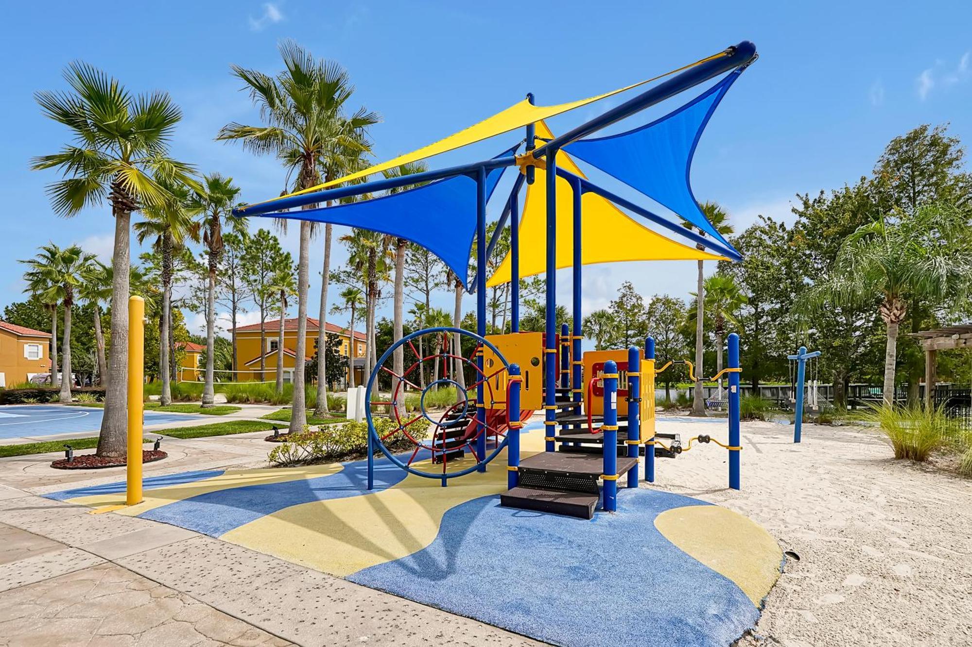 Holiday home Lakefront In Terra Verde:pool & Amenities