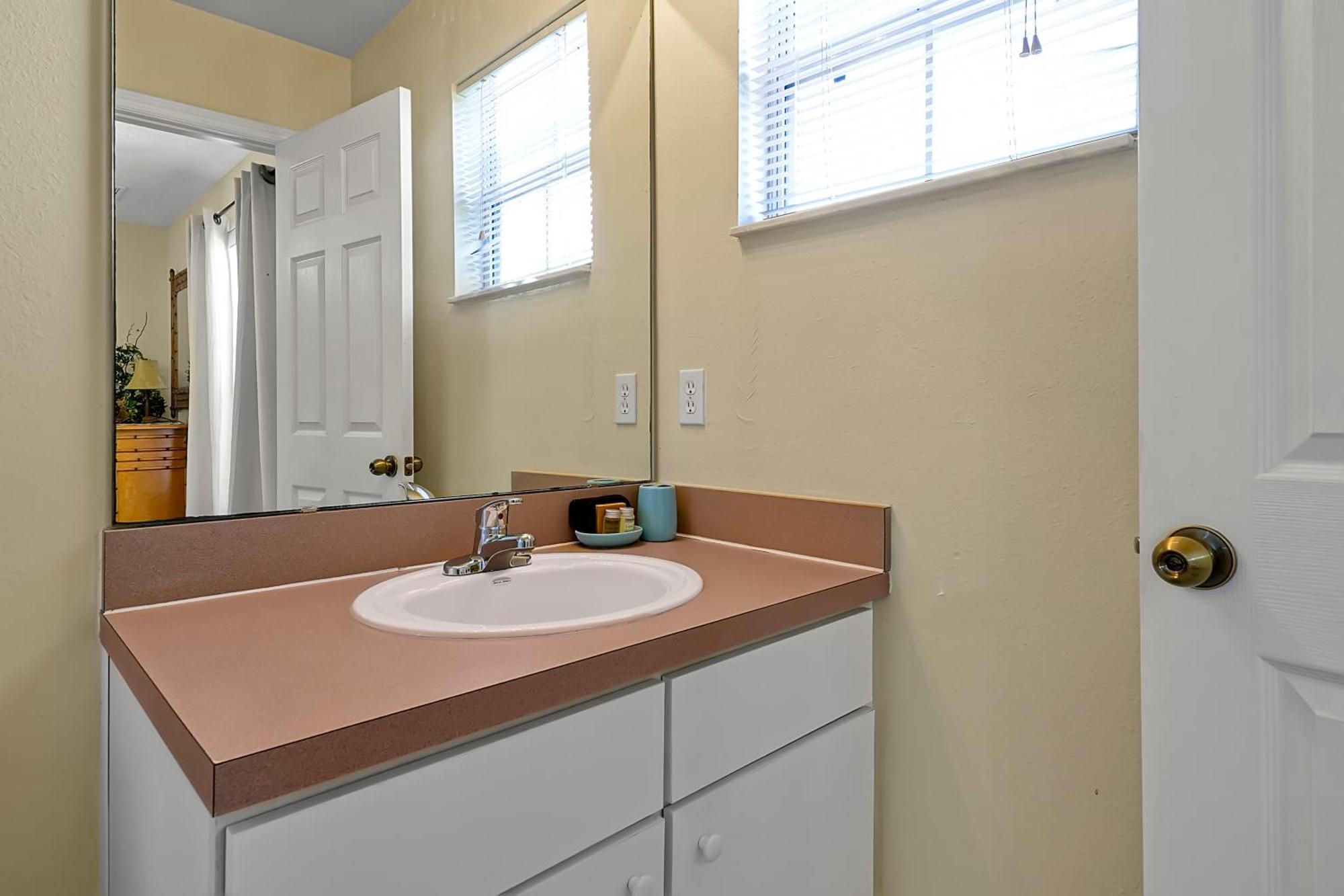 Lakefront In Terra Verde:pool & Amenities Holiday home