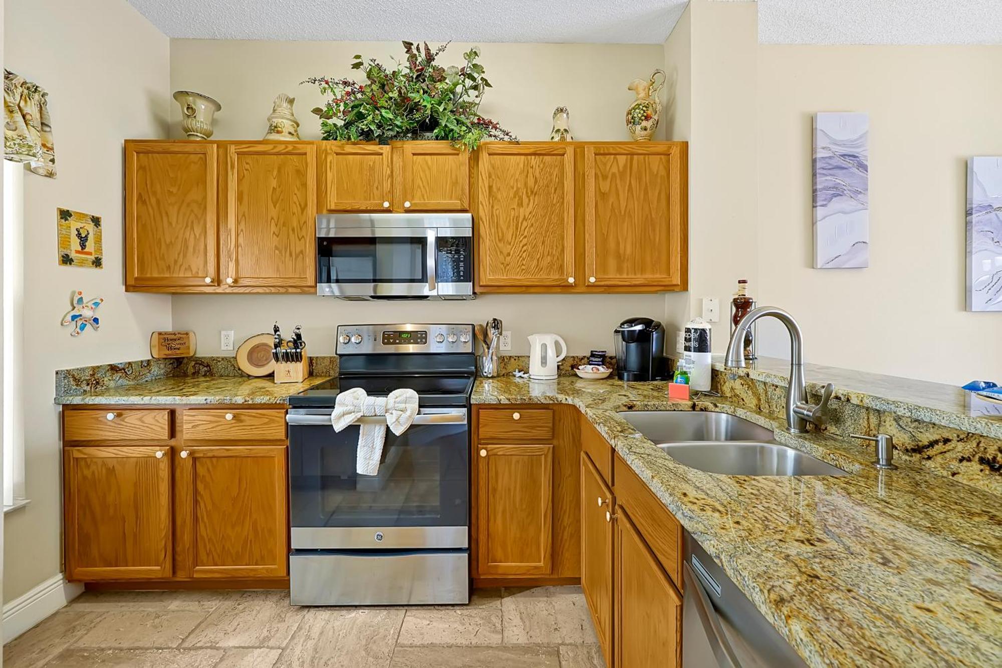 Lakefront In Terra Verde:pool & Amenities *