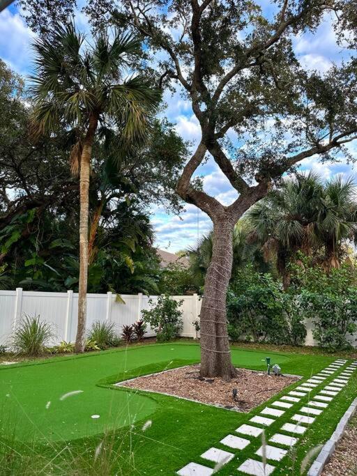Vero Oaks Stroll To Includes Mini Golf And Jacuzzi Holiday home