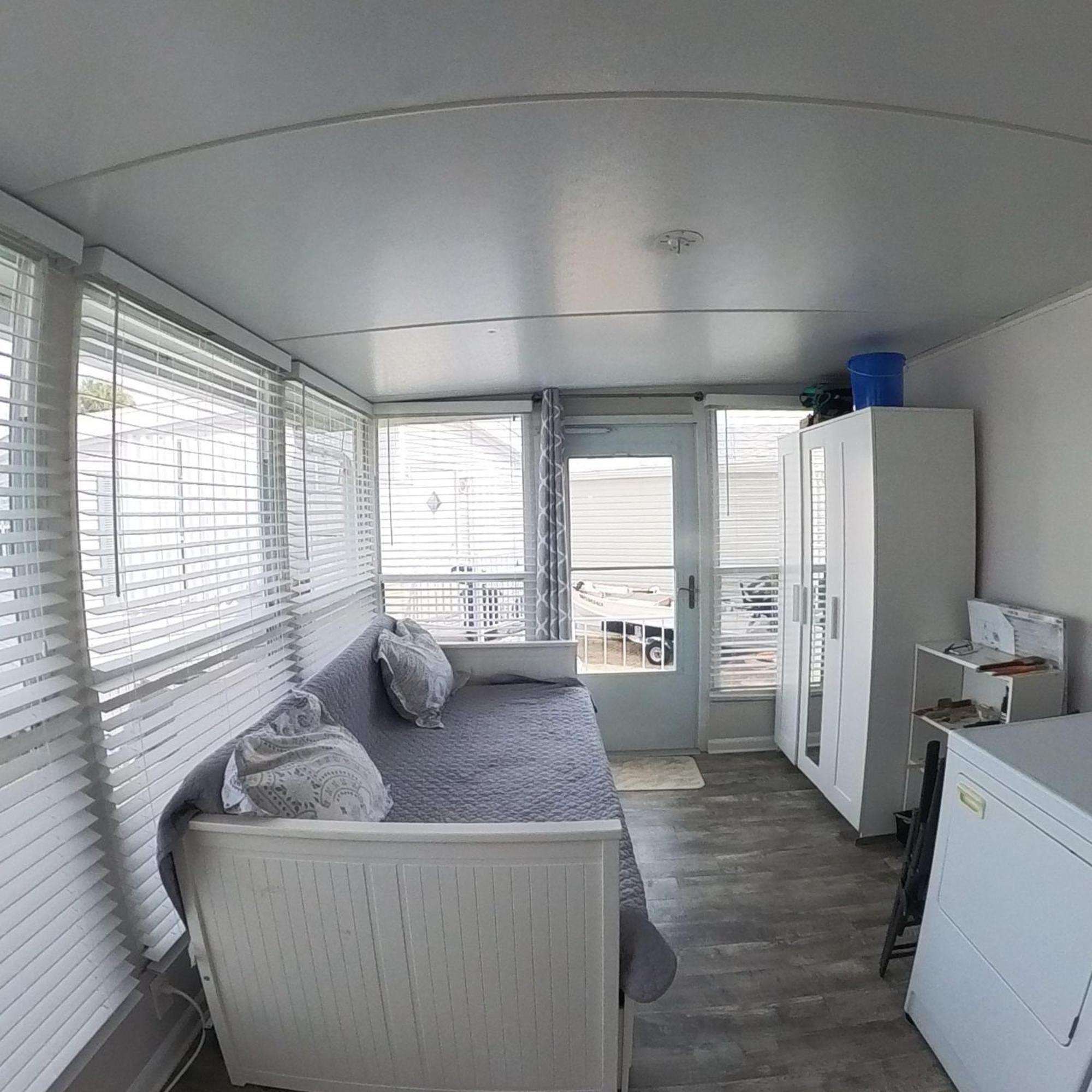 Beachcombers Bliss N920 * Jensen Beach