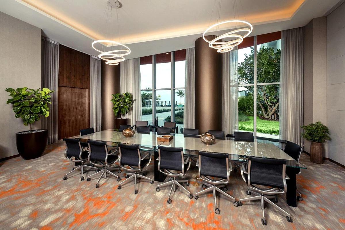 W Sea View And Relaxing Facilities! Apartment *